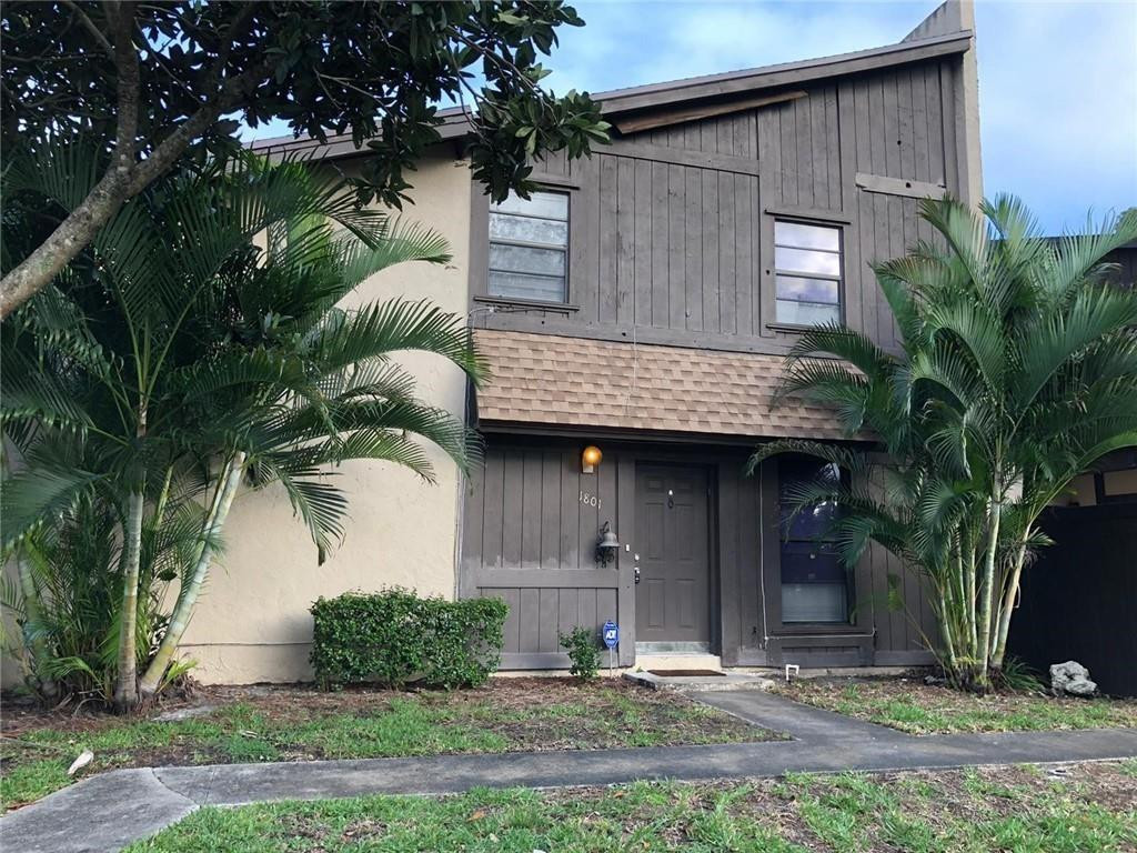 Foto de propiedad en 1801 Bayberry Drive 1801, Pembroke Pines, FL 33024 Pembroke Pines con MLS# 