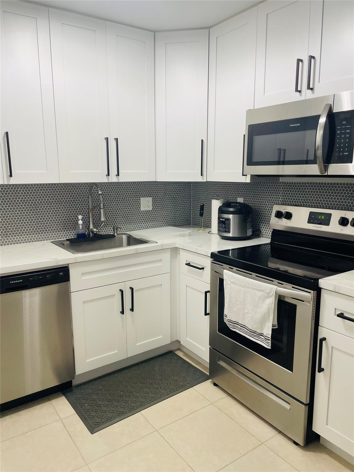 Foto de propiedad en 8745 Shadow Wood Boulevard 105, Coral Springs, FL 33071 Coral Springs con MLS# 