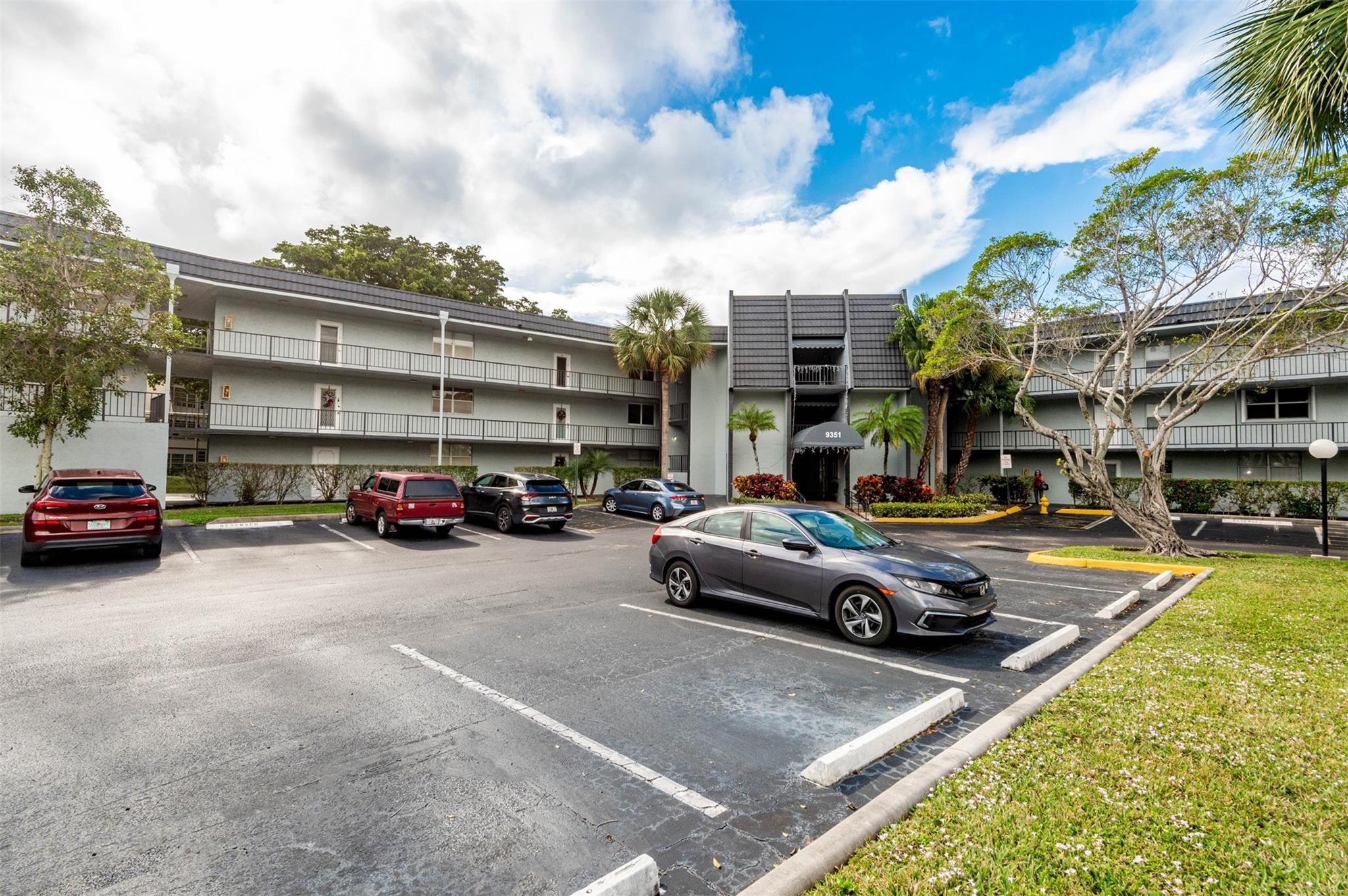Foto de propiedad en 9351 Lime Bay Boulevard 207, Tamarac, FL 33321 Tamarac con MLS# 