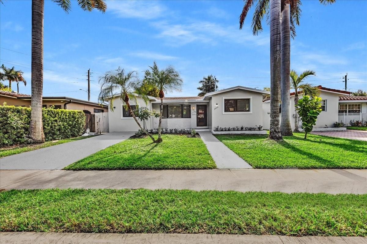 Foto de propiedad en 1004 Johnson Street, Hollywood, FL 33019 Hollywood con MLS# 