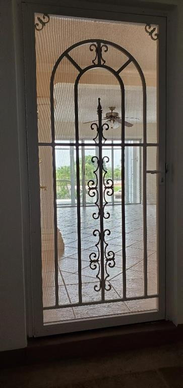 Foto de propiedad en 3040 NE 16th Avenue 303 A, Oakland Park, FL 33334 Oakland Park con MLS# 