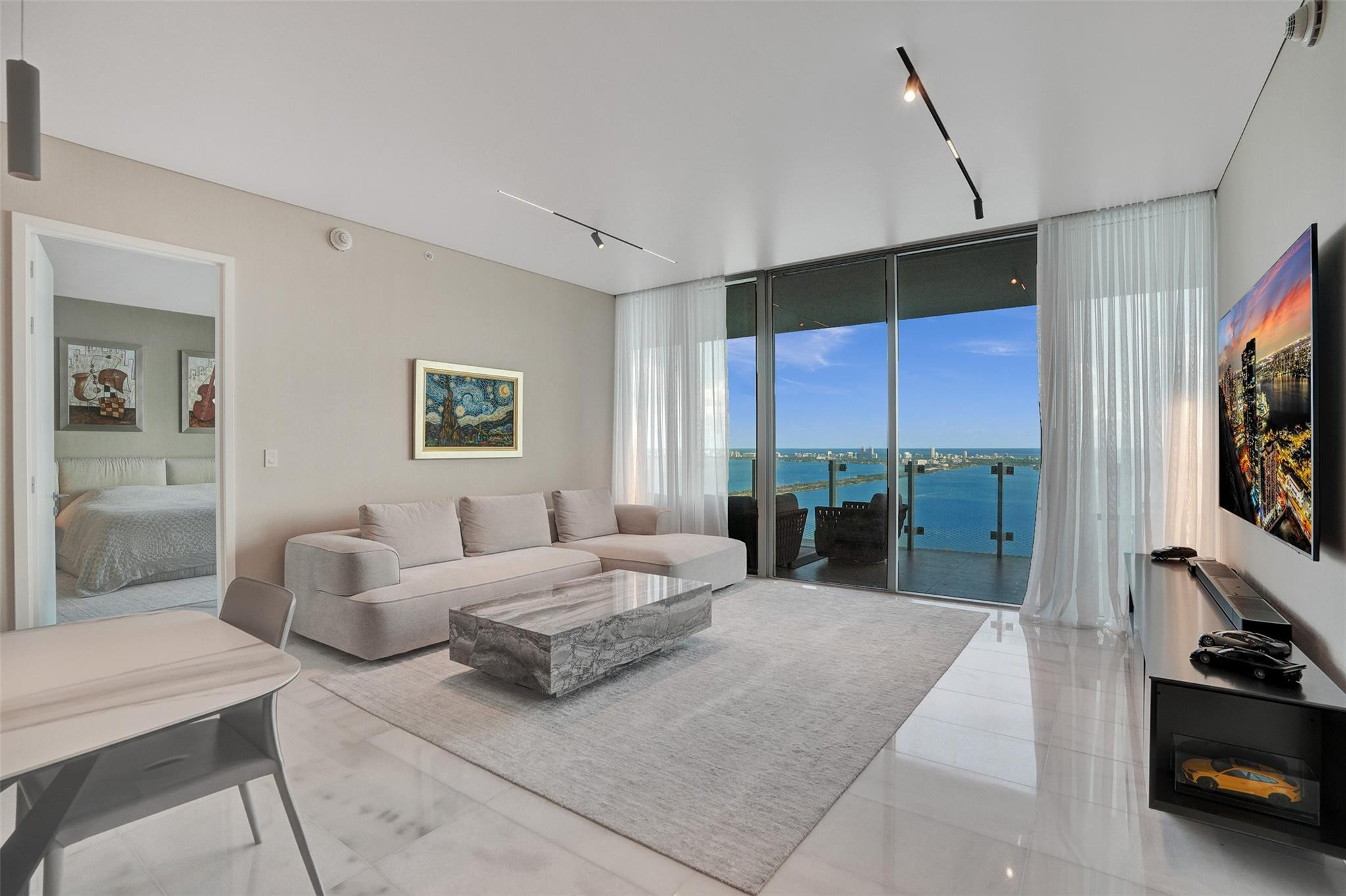 Foto de propiedad en 700 NE 26th Terrace 4702, Miami, FL 33137 Miami con MLS# 