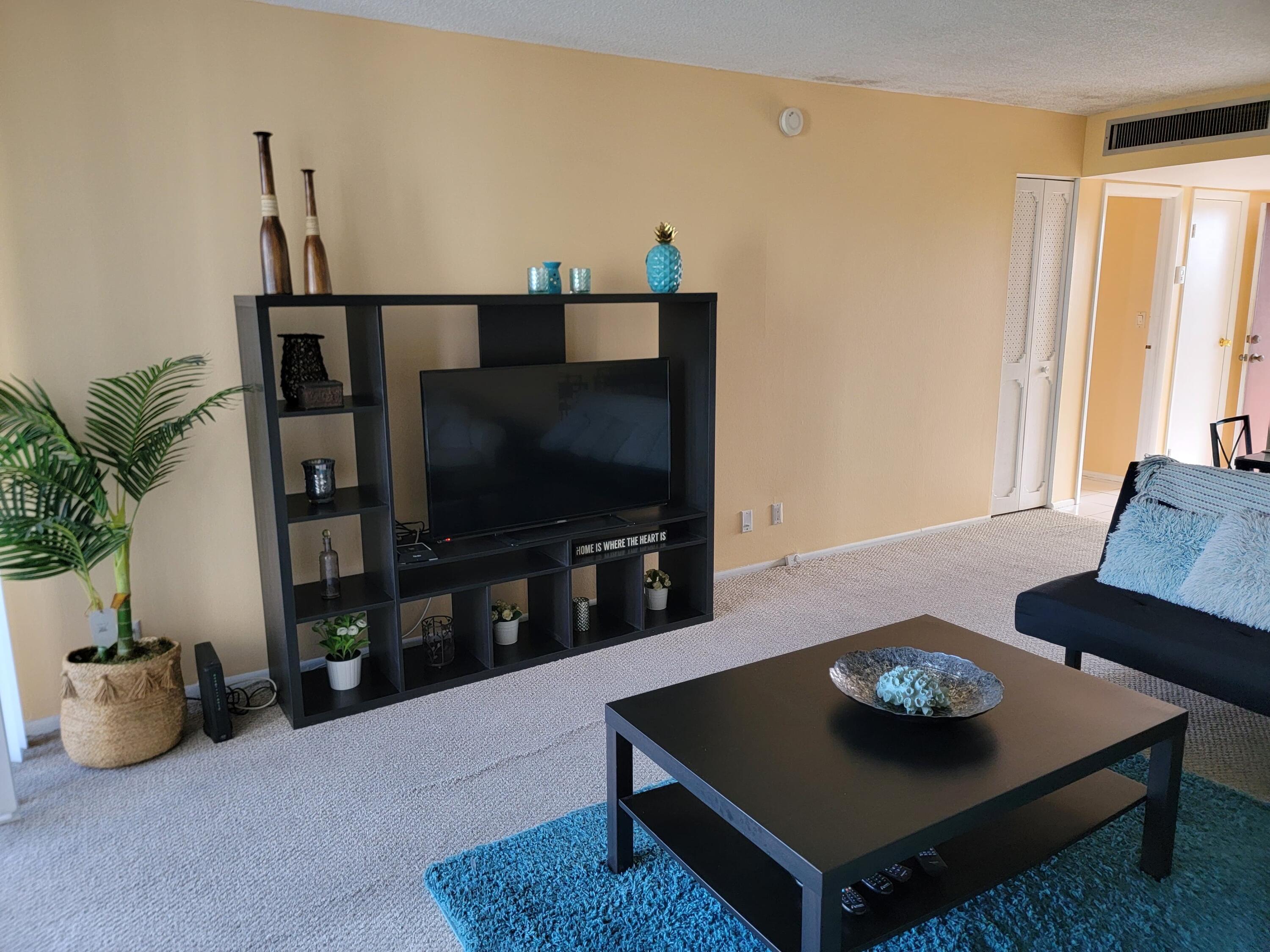 Foto de propiedad en 3301 N Country Club Drive 506, Aventura, FL 33180 Aventura con MLS# 