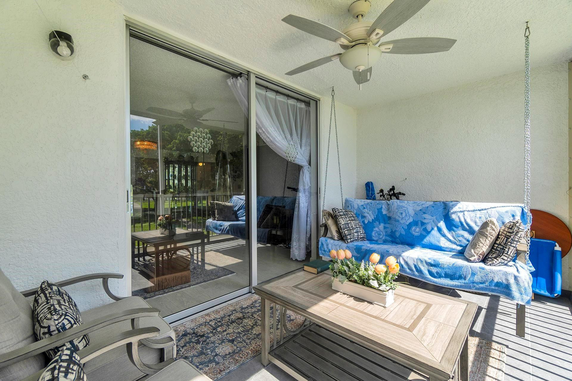 Foto de propiedad en 14575 Bonaire Boulevard 202, Delray Beach, FL 33446 Delray Beach con MLS# 