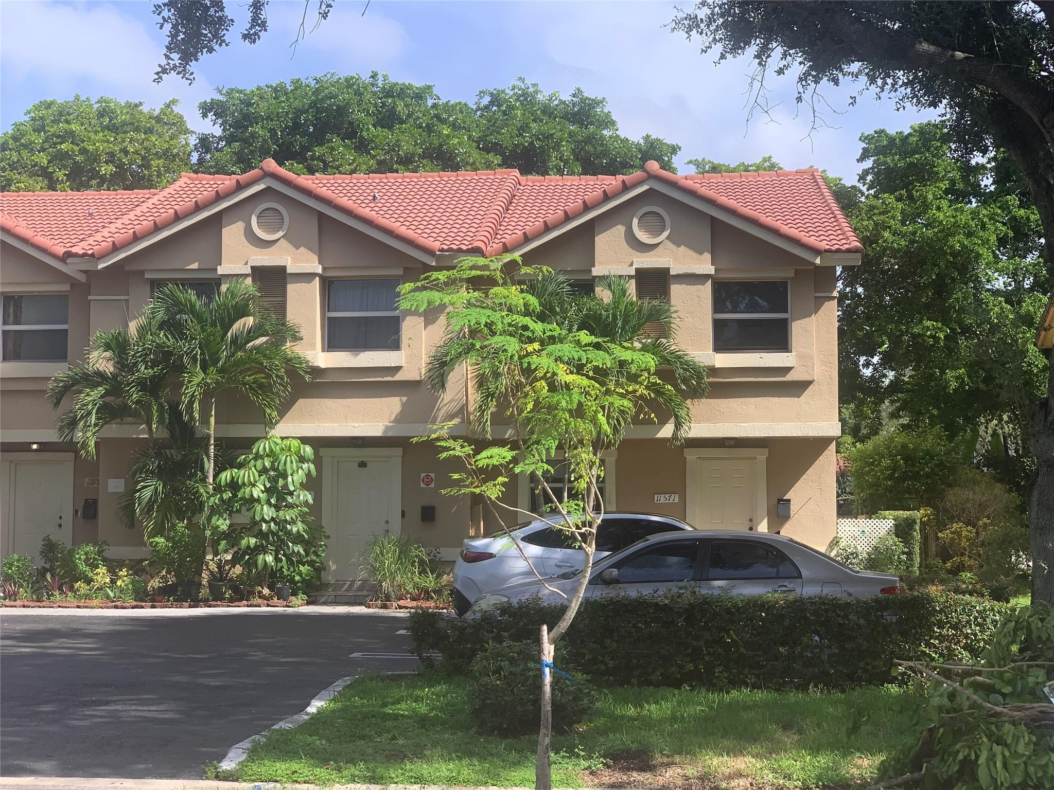 Alquilada 11571 NW 35th Street 11571, Coral Springs, FL 33065, Coral Springs, FL 33065