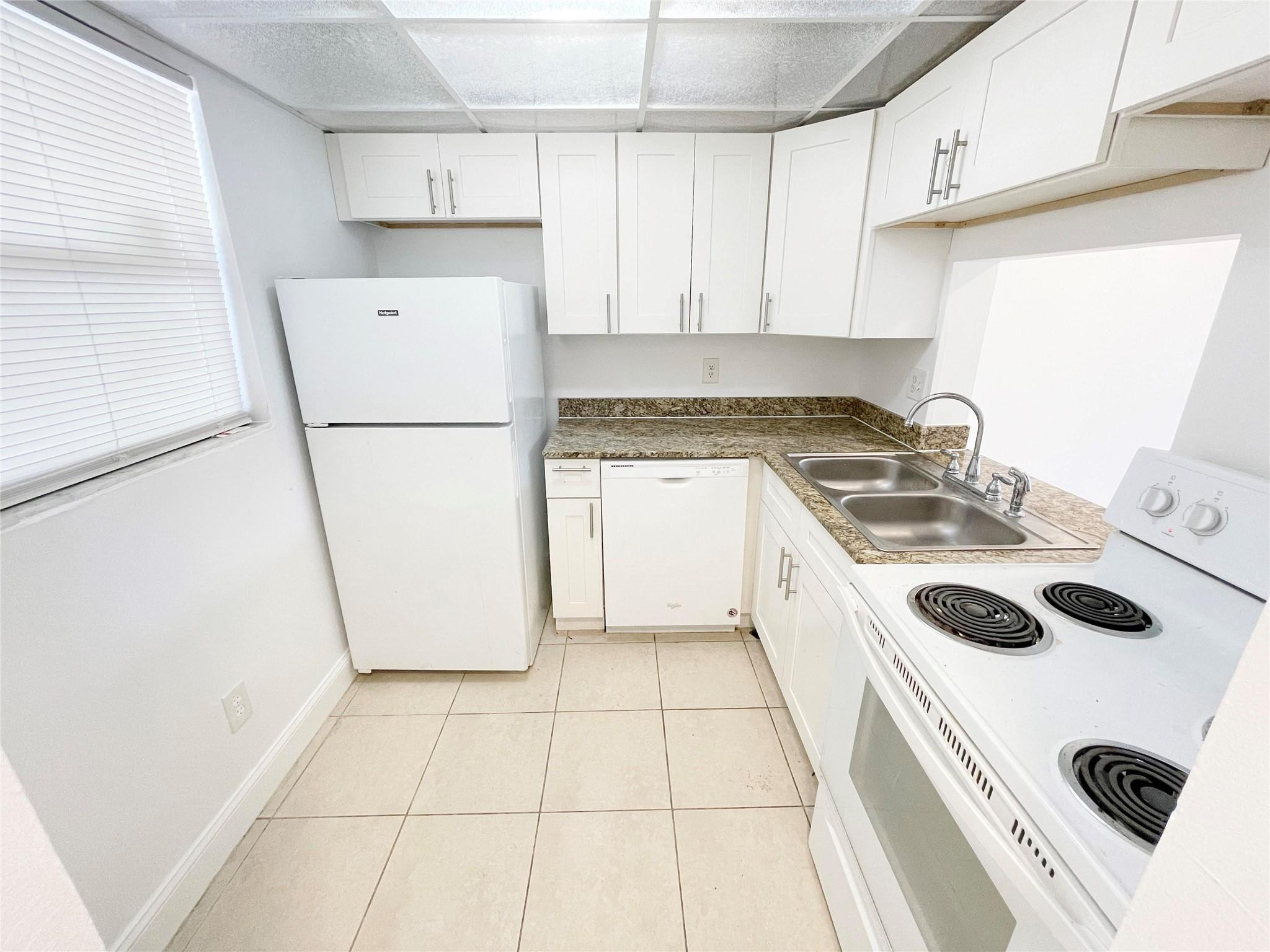 Alquilada 2800 NW 56th Avenue D402, Lauderhill, FL 33313, Lauderhill, FL 33313