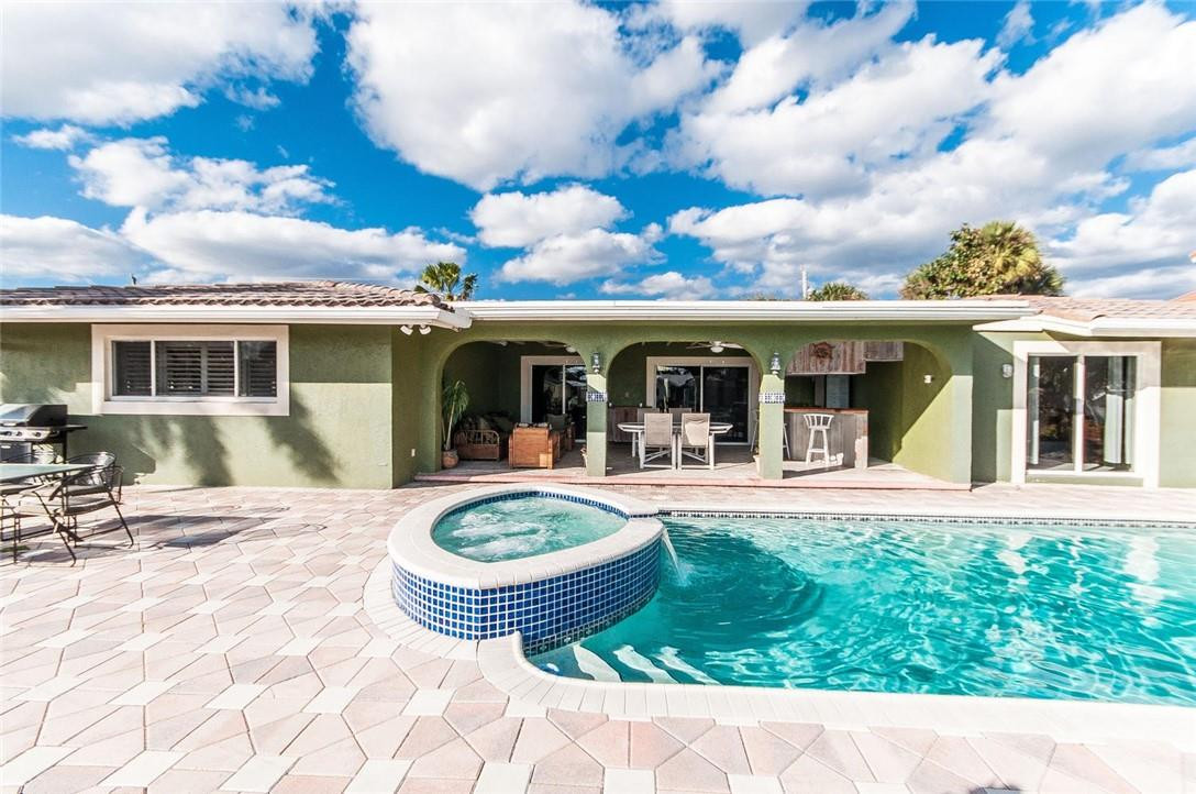 Foto de propiedad en 2732 NE 10th Street, Pompano Beach, FL 33062 Pompano Beach con MLS# 