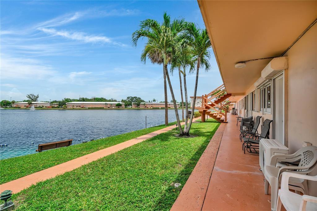 Foto de propiedad en 1050 SW 11th Street 1L, Hallandale Beach, FL 33009 Hallandale Beach con MLS# 