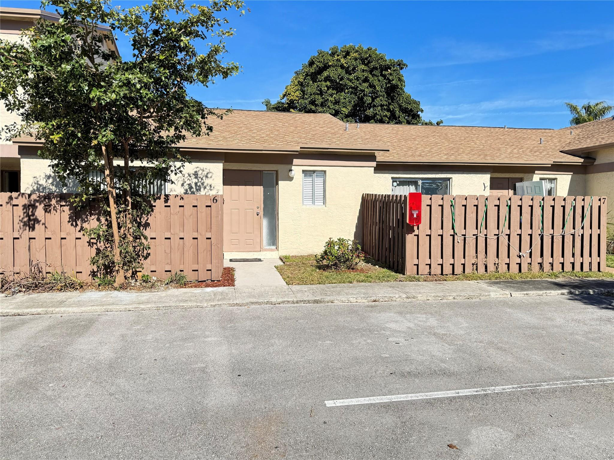Alquilada 10725 NW 30th Place 6, Sunrise, FL 33322, Sunrise, FL 33322
