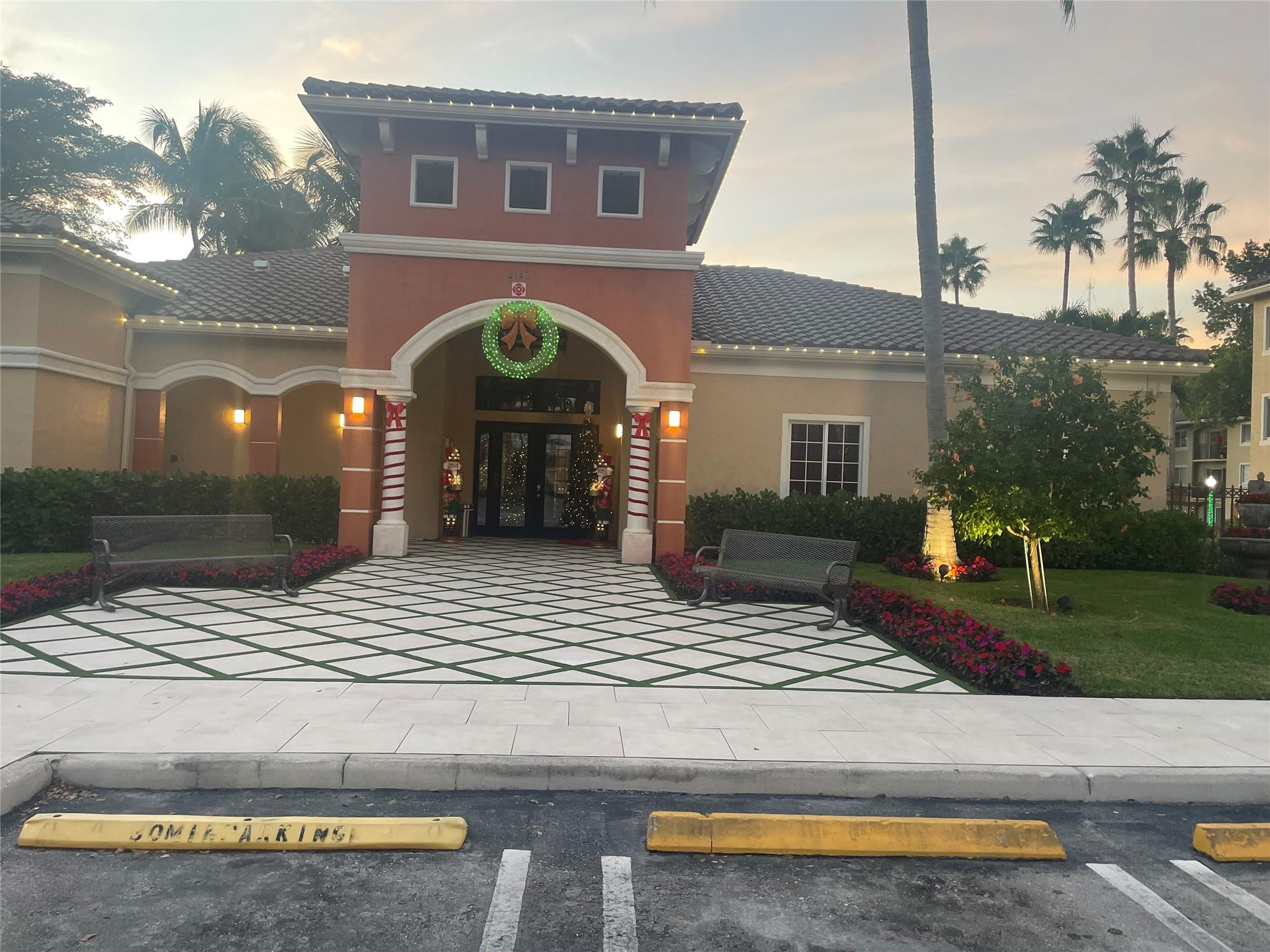 Alquilada 4179 N Haverhill Road 602, West Palm Beach, FL 33417, West Palm Beach, FL 33417