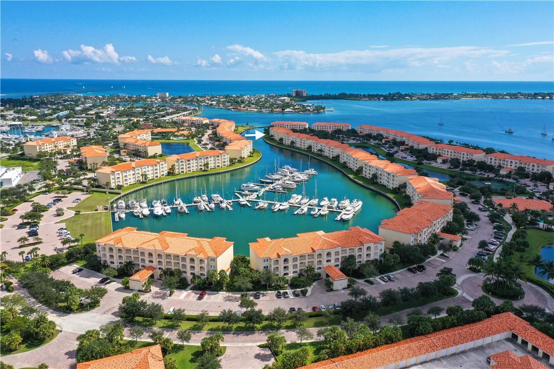Foto de propiedad en 19 Harbour Isle Drive 106, Hutchinson Island, FL 34949 Hutchinson Island con MLS# 