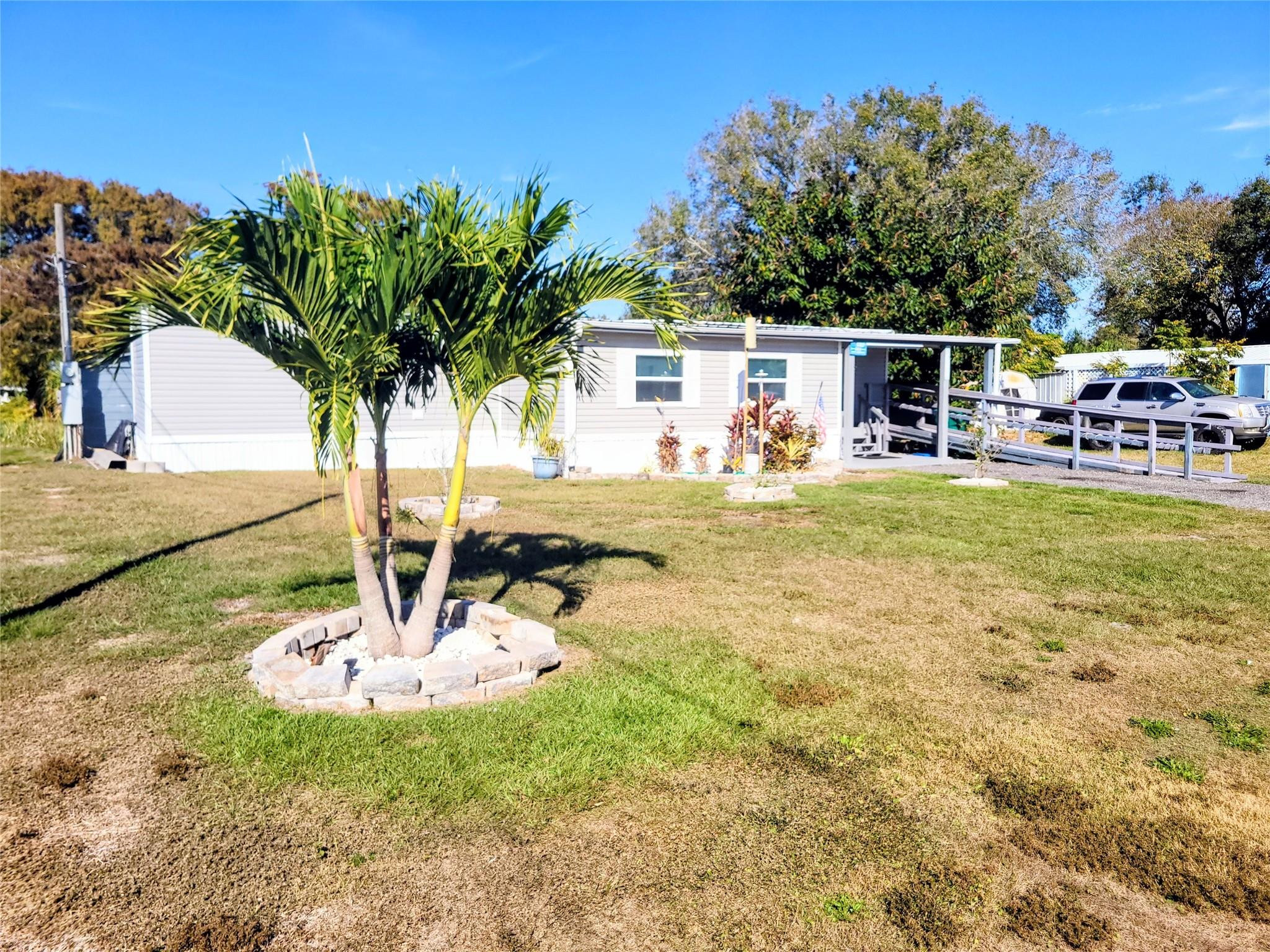 Foto de propiedad en 4037 SE 27th Street, Okeechobee, FL 34974 Okeechobee con MLS# 