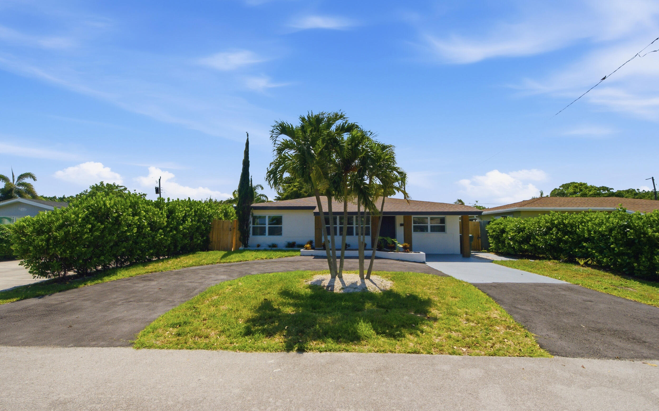 Foto de propiedad en 4841 NE 5th Terrace, Fort Lauderdale, FL 33334 Fort Lauderdale con MLS# 
