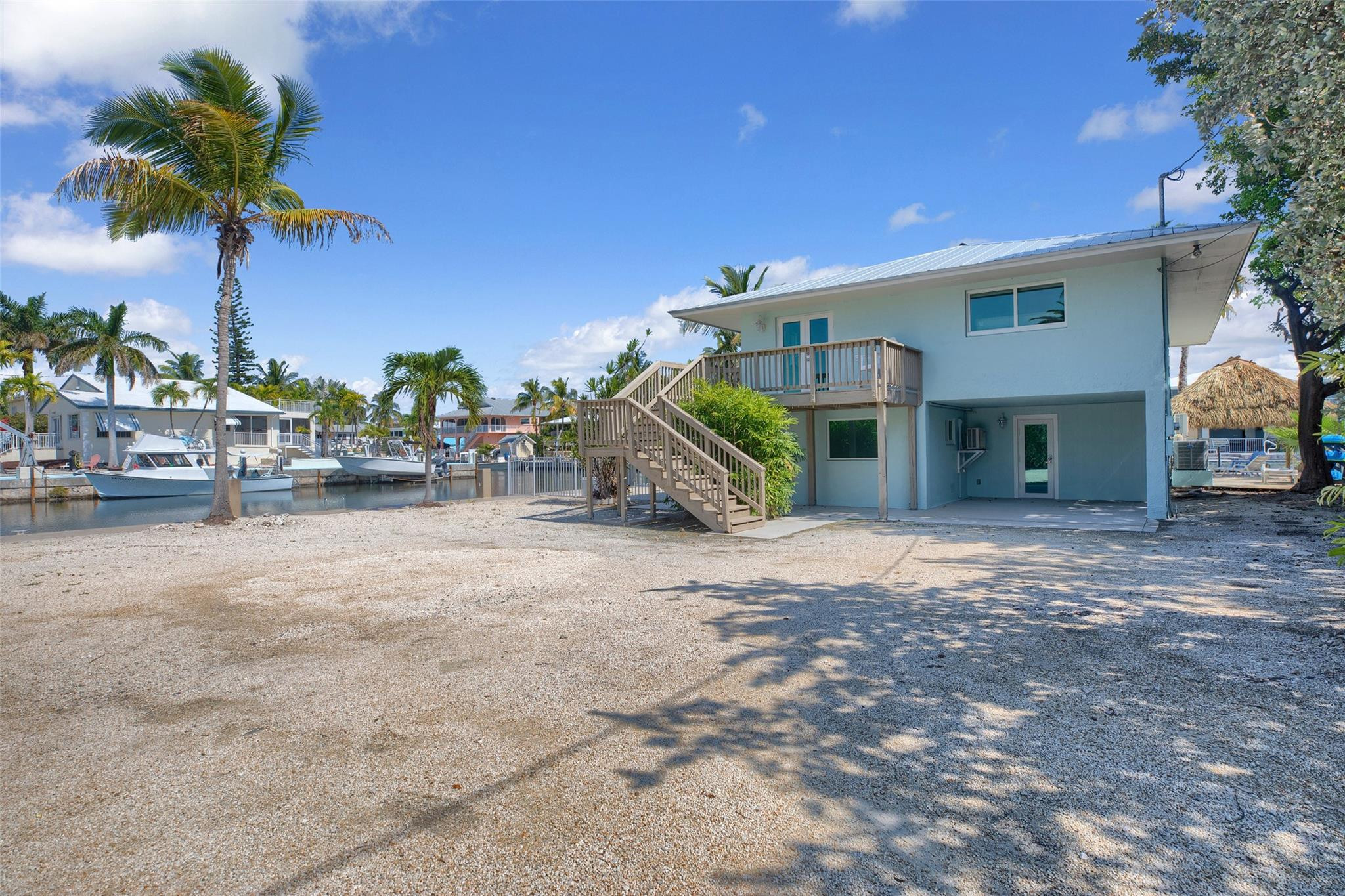Foto de propiedad en 10999 Ave 3rd Avenue, Marathon, FL 33050 Marathon con MLS# 