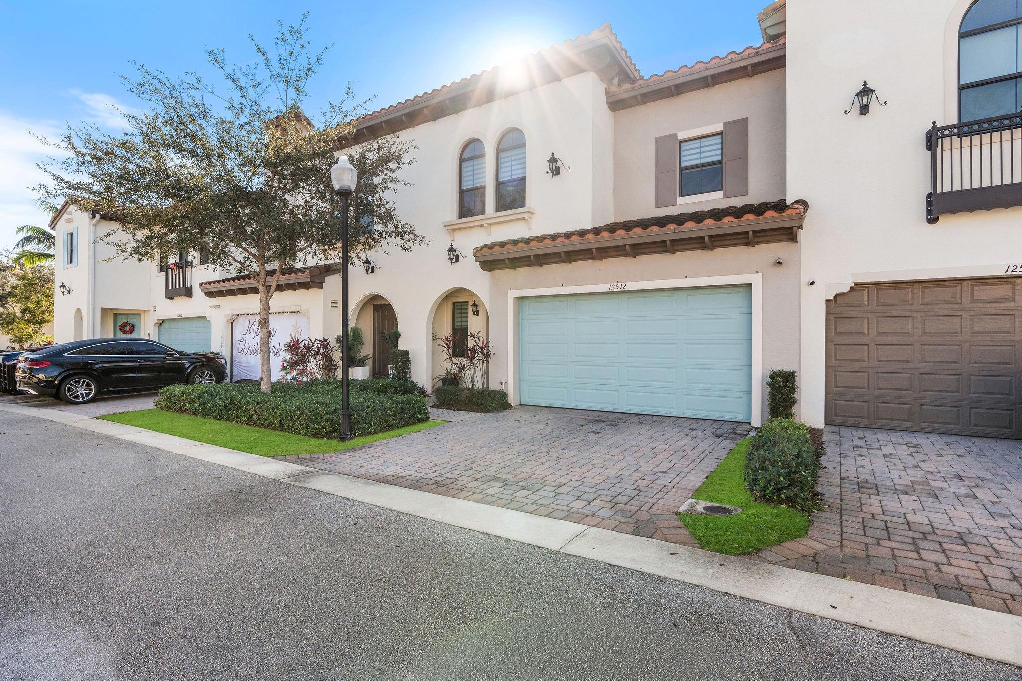 Foto de propiedad en 12512 NW 32 Manor 3, Sunrise, FL 33323 Sunrise con MLS# 