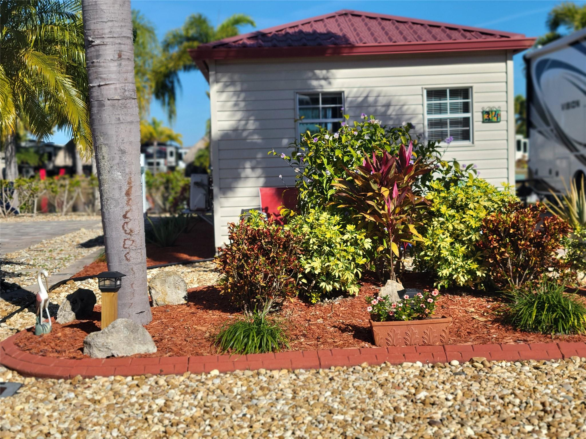 Foto de propiedad en 551 SW 42nd Cove, Okeechobee, FL 34974 Okeechobee con MLS# 