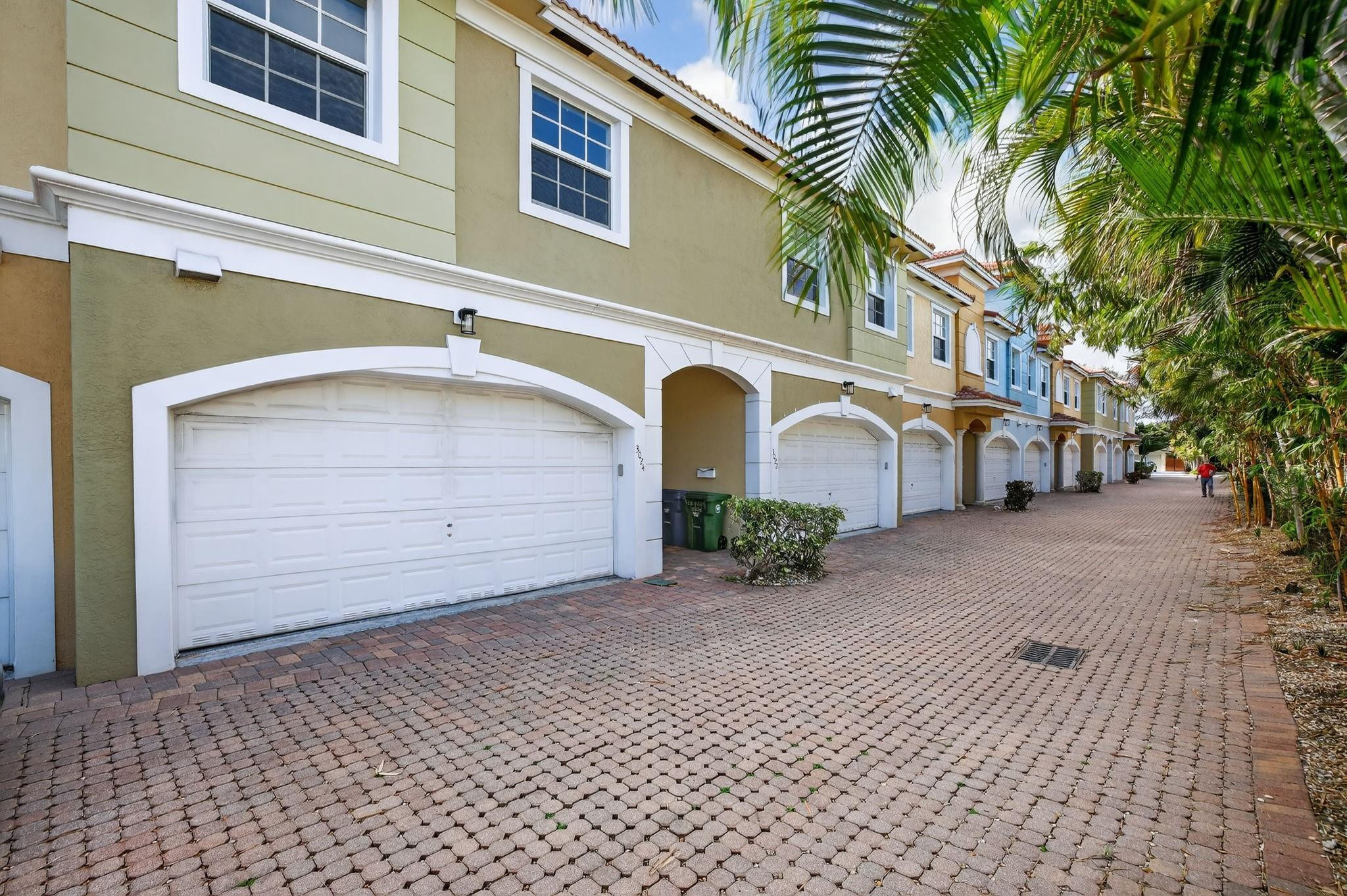 Foto de propiedad en 3024 NE 5th Terrace 10, Wilton Manors, FL 33334 Wilton Manors con MLS# 