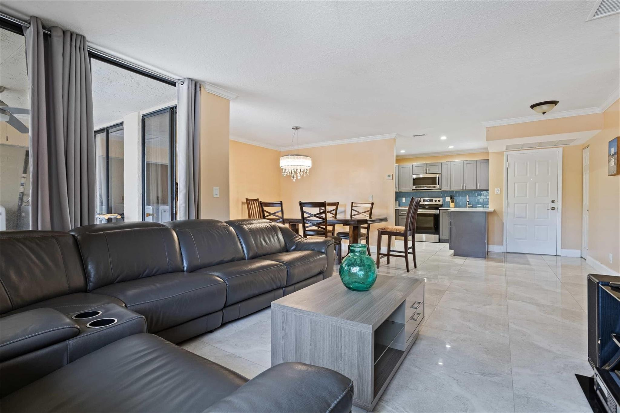 Foto de propiedad en 4156 Carambola Circle 2154, Coconut Creek, FL 33066 Coconut Creek con MLS# 