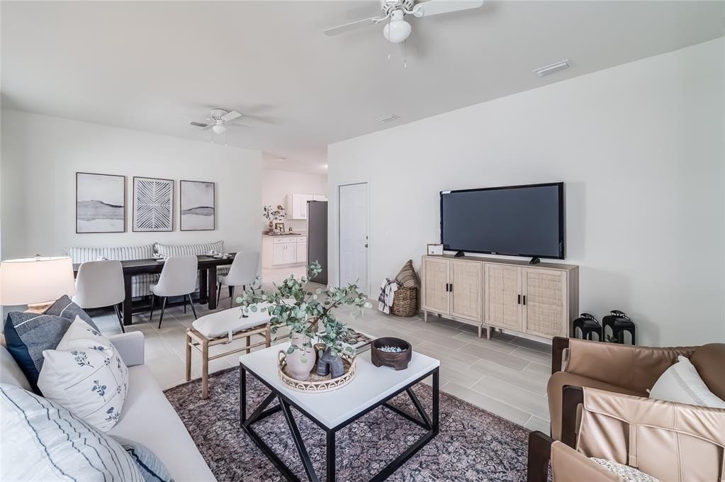 Foto de propiedad en 1103 Gigon Court, Sebring, FL 33870 Sebring con MLS# 