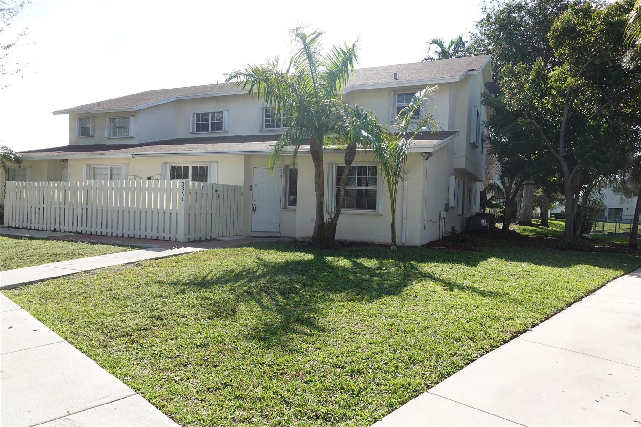 Alquilada 3361 NW 101st Avenue, Sunrise, FL 33351, Sunrise, FL 33351
