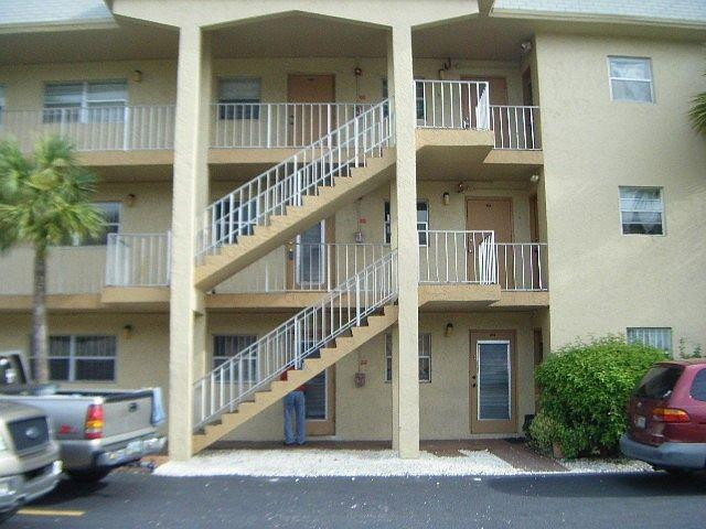 Foto de propiedad en 4191 NW 26th Street 170, Lauderhill, FL 33313 Lauderhill con MLS# 