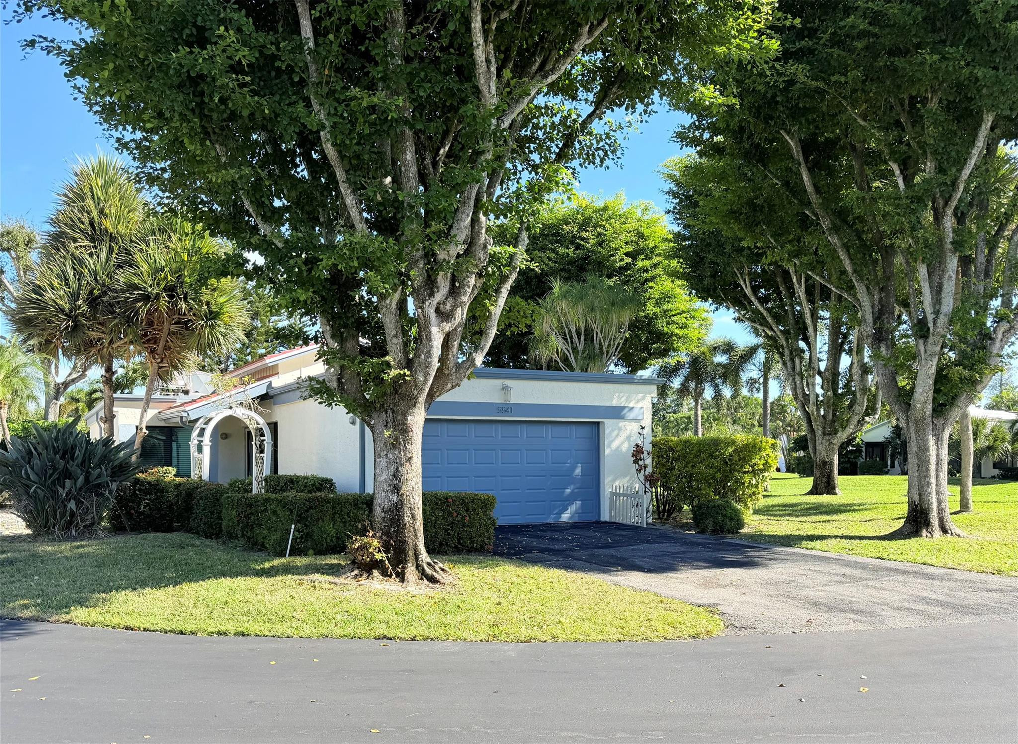 Foto de propiedad en 5541 Ainsley Court, Boynton Beach, FL 33437 Boynton Beach con MLS# 