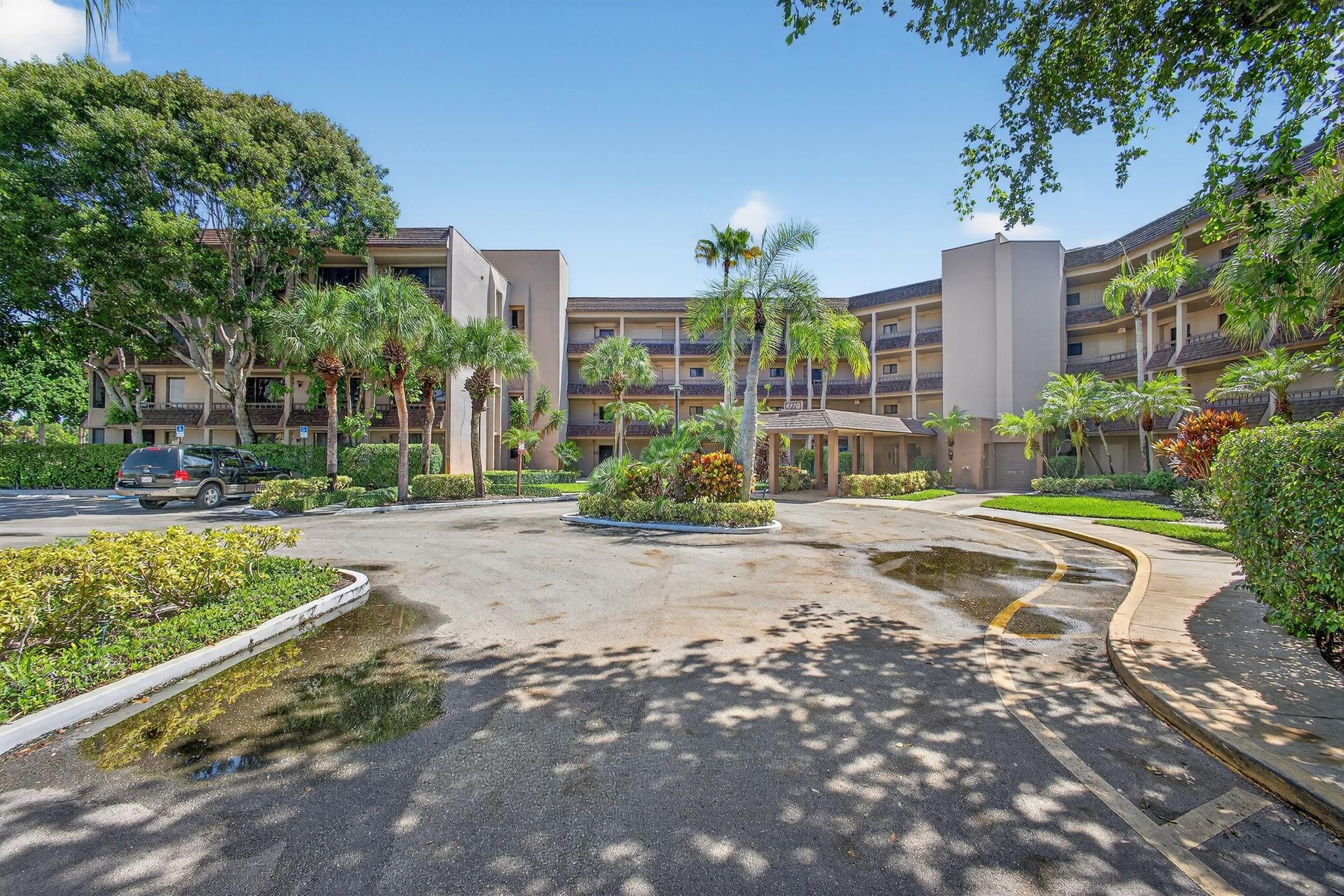 Foto de propiedad en 4770 Fountains Drive 104, Lake Worth, FL 33467 Lake Worth con MLS# 