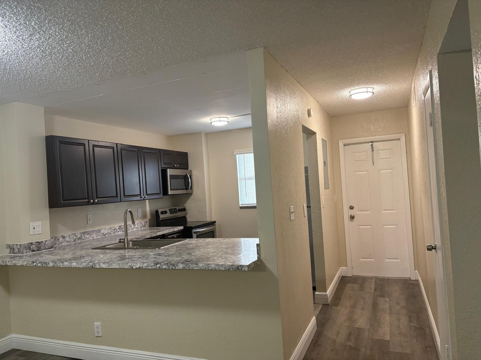 Alquilada 1700 NW 58th Terrace 3E, Sunrise, FL 33313, Sunrise, FL 33313