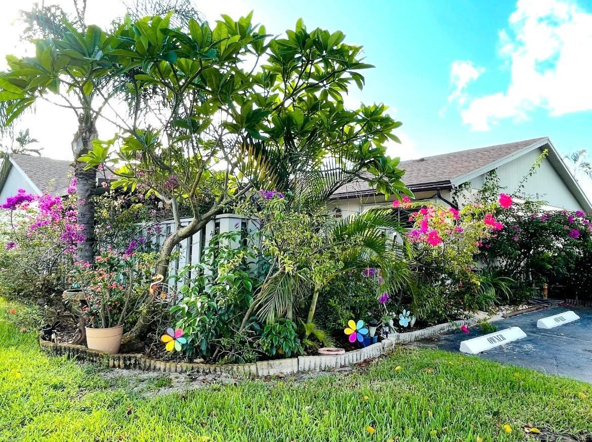 Foto de propiedad en 8090 Ambach Way 13-B, Hypoluxo, FL 33462 Hypoluxo con MLS# 