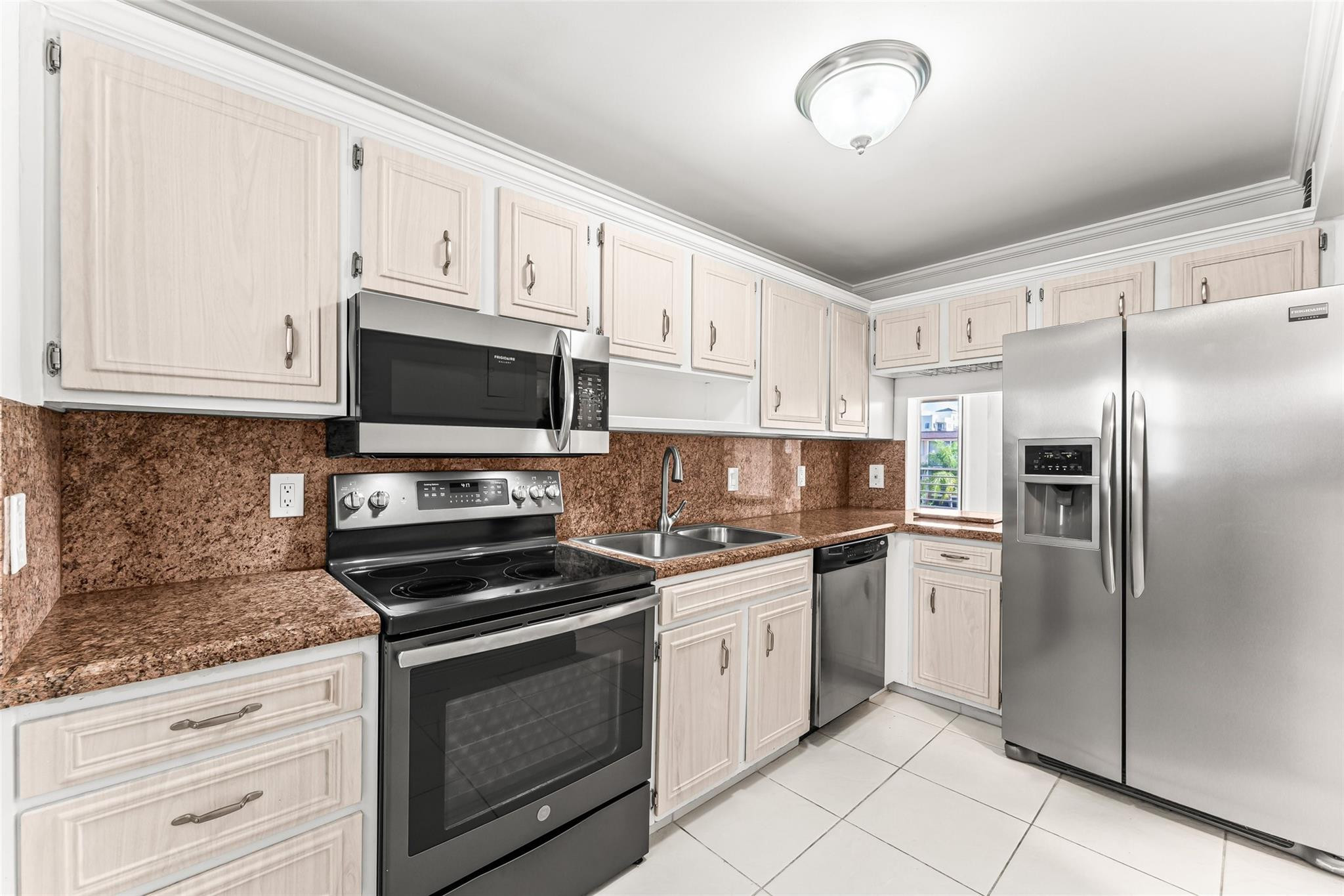 Foto de propiedad en 4500 N Federal Highway 344e, Lighthouse Point, FL 33064 Lighthouse Point con MLS# 