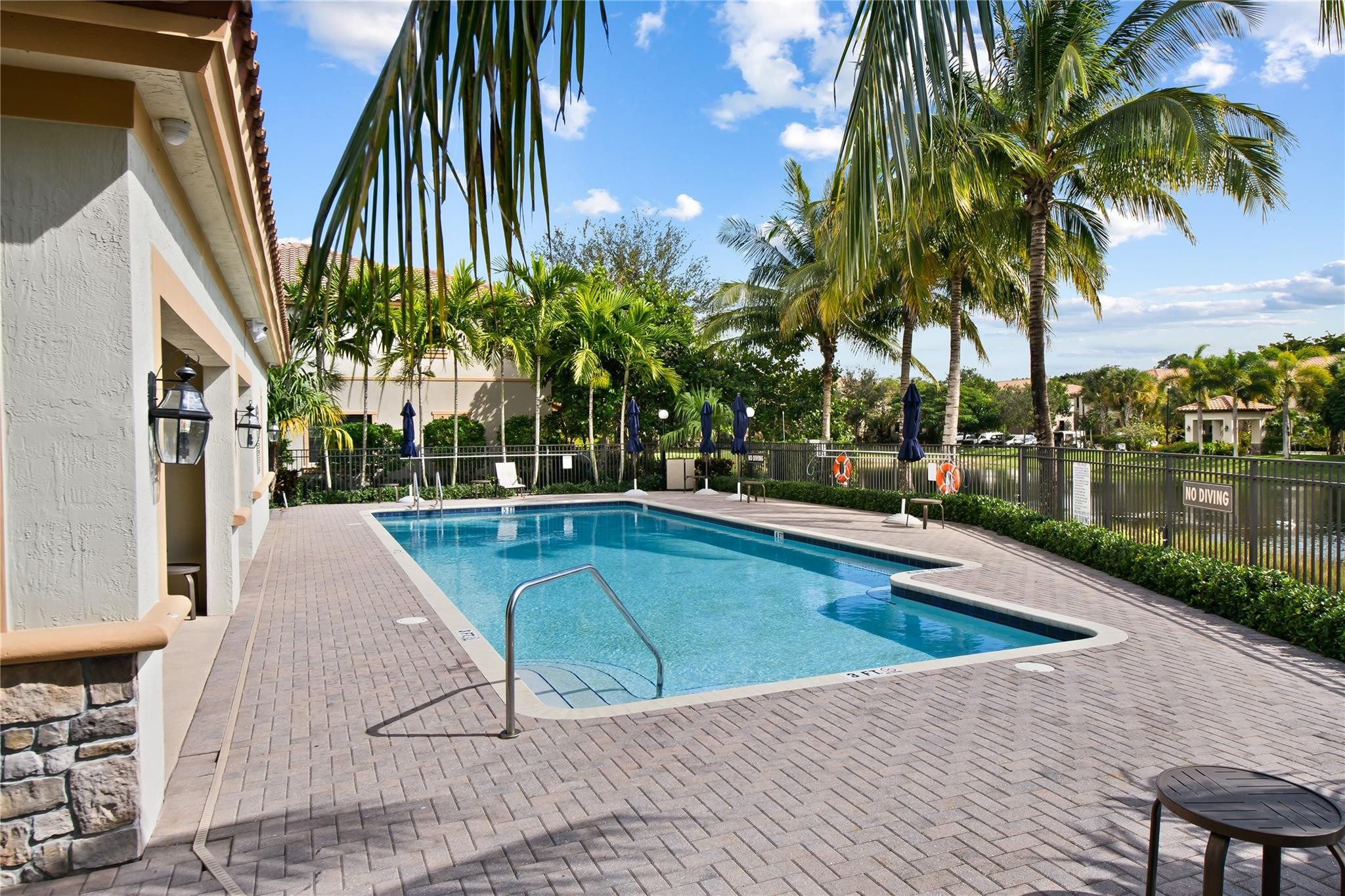 Alquilada 4033 Devenshire Court, Coconut Creek, FL 33073, Coconut Creek, FL 33073