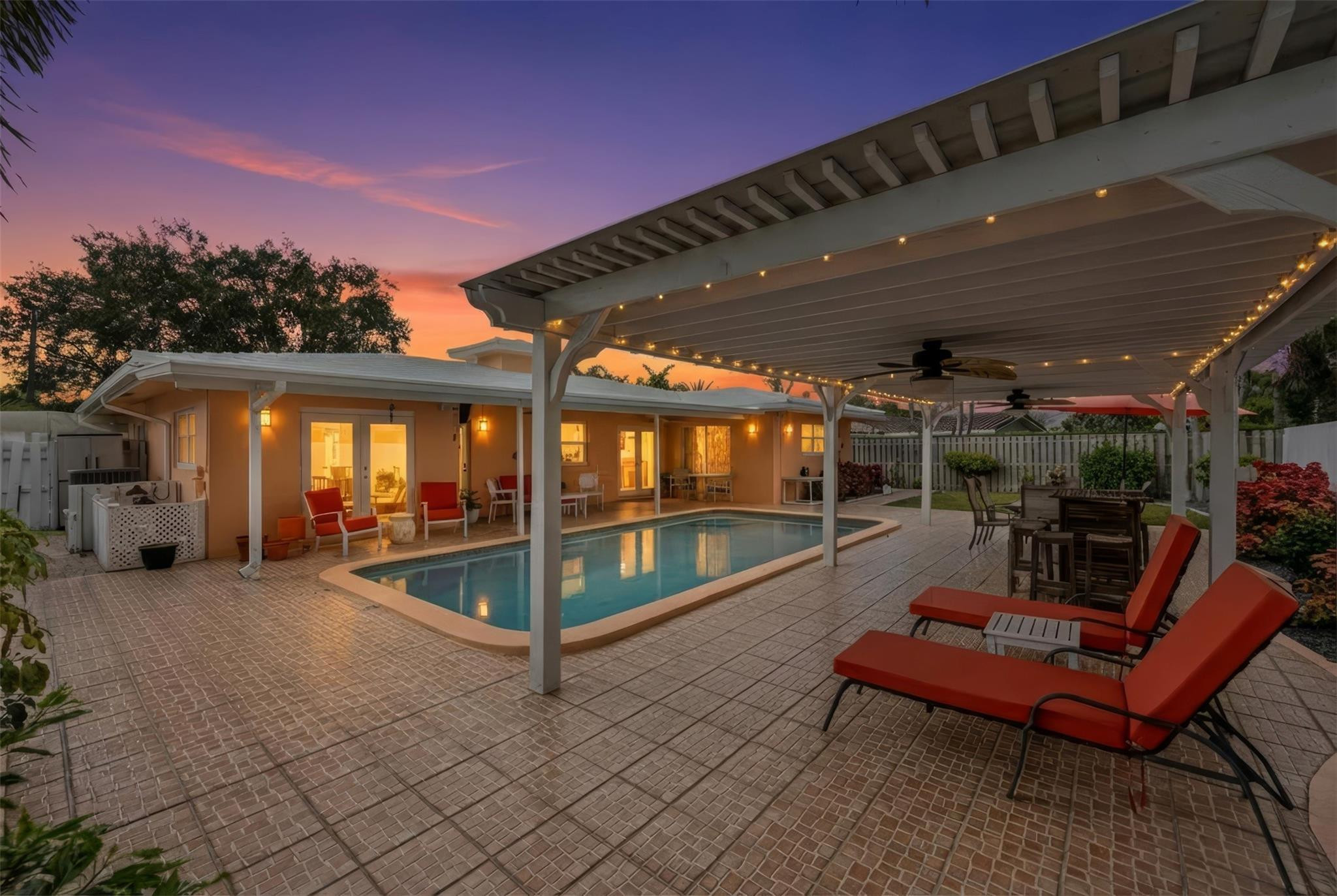 Foto de propiedad en 5284 NE 18th Terrace, Fort Lauderdale, FL 33308 Fort Lauderdale con MLS# 
