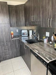 Foto de propiedad en 4174 Inverrary Drive 1015, Lauderhill, FL 33319 Lauderhill con MLS# 