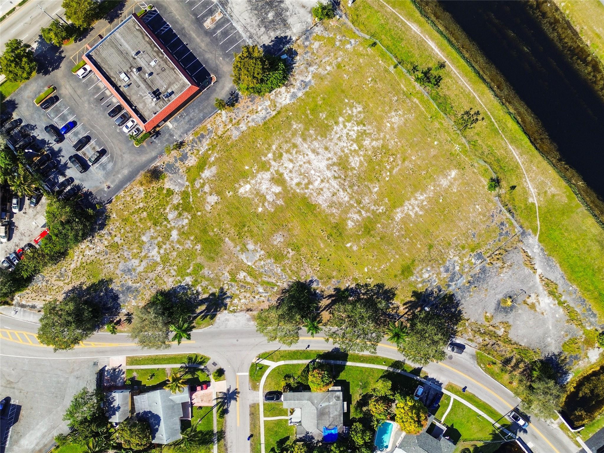 Foto de propiedad en 3900 NW 37th Street, Lauderdale Lakes, FL 33309 Lauderdale Lakes con MLS# 