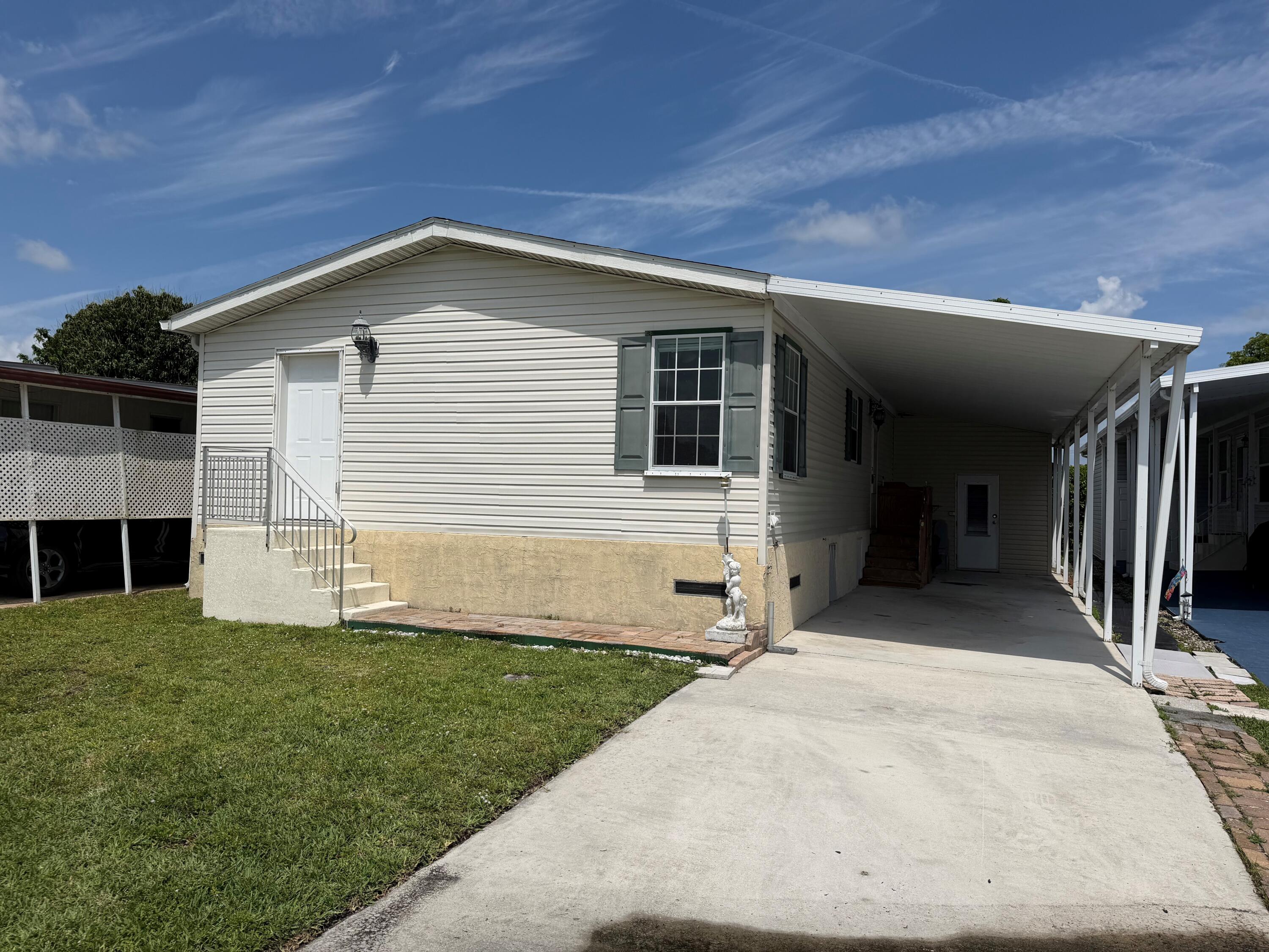 Foto de propiedad en 2321 SW 85th Avenue, Davie, FL 33324 Davie con MLS# 