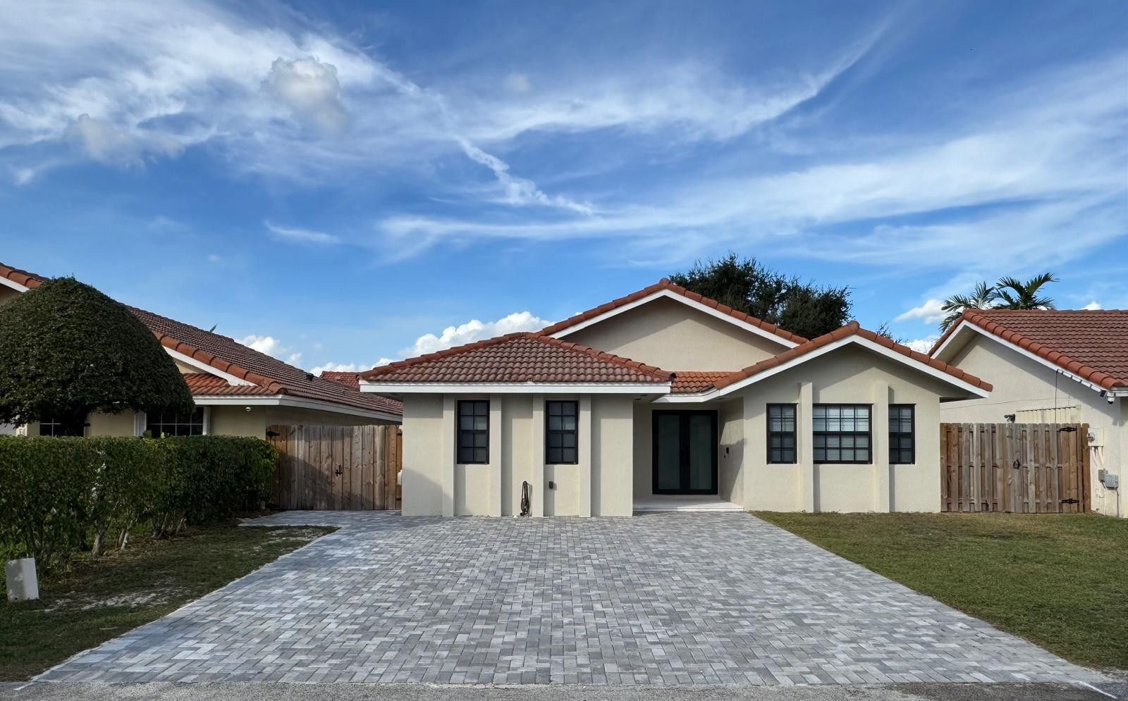 En Renta 8455 NW 190th Terrace, Hialeah, FL 33015, Hialeah, FL 33015