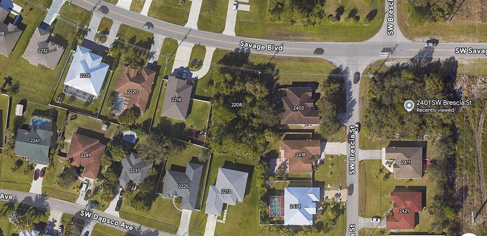 Foto de propiedad en 2401 SW Brescia Street, Port St. Lucie, FL 34953 Port St. Lucie con MLS# 
