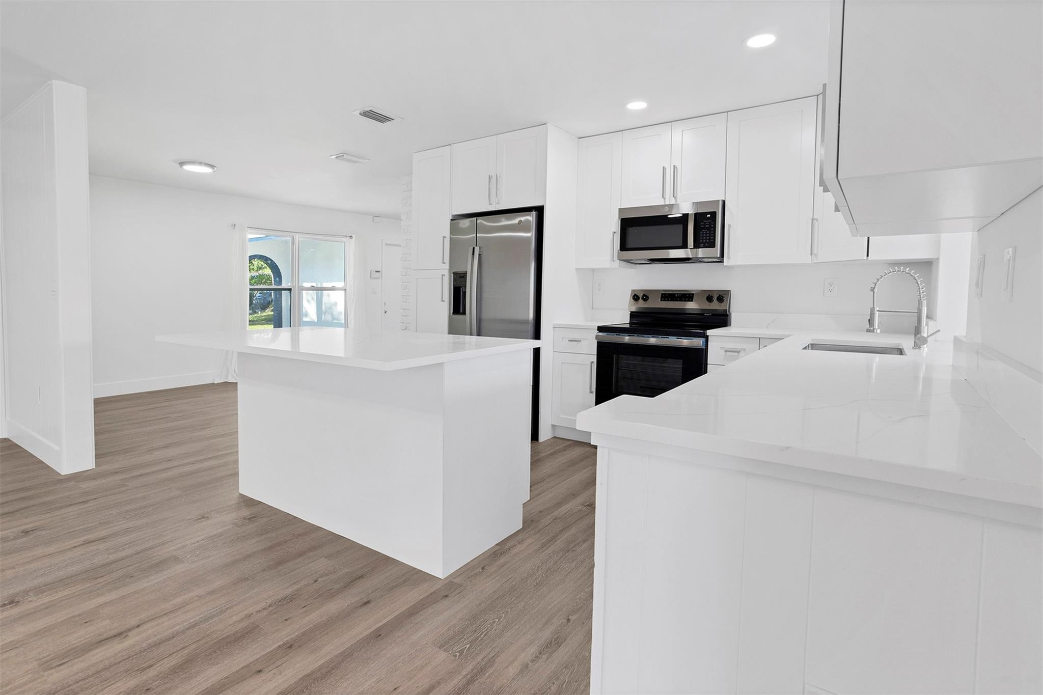 Alquilada 7841 NW 46th Street, Lauderhill, FL 33351, Lauderhill, FL 33351