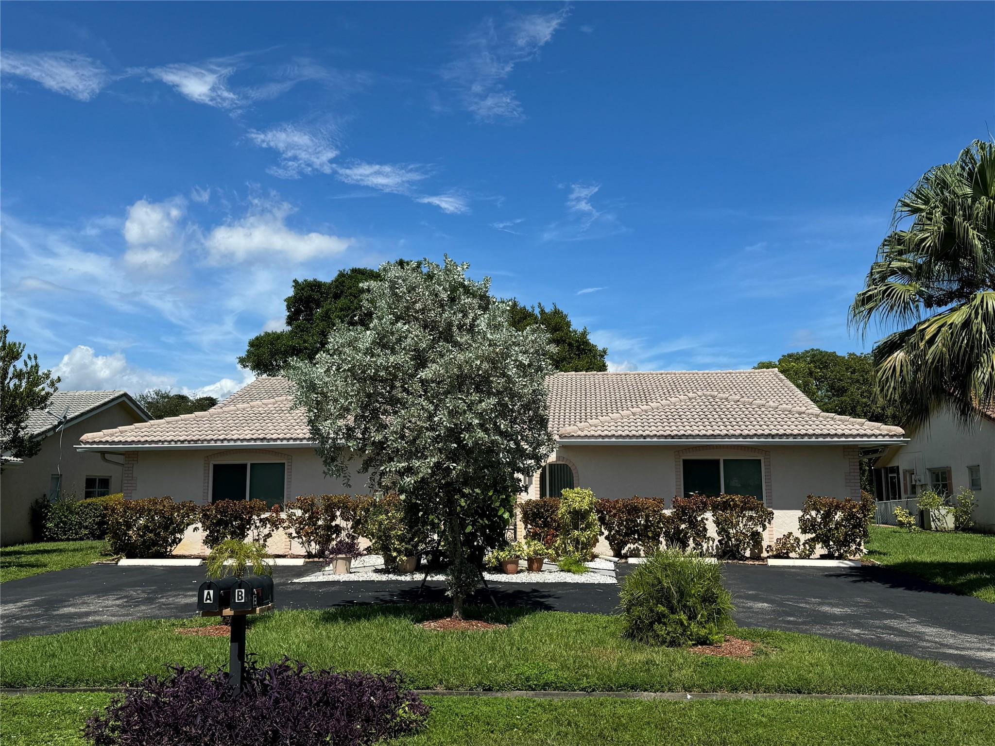 Alquilada 11461 NW 38th Street E, Coral Springs, FL 33065, Coral Springs, FL 33065