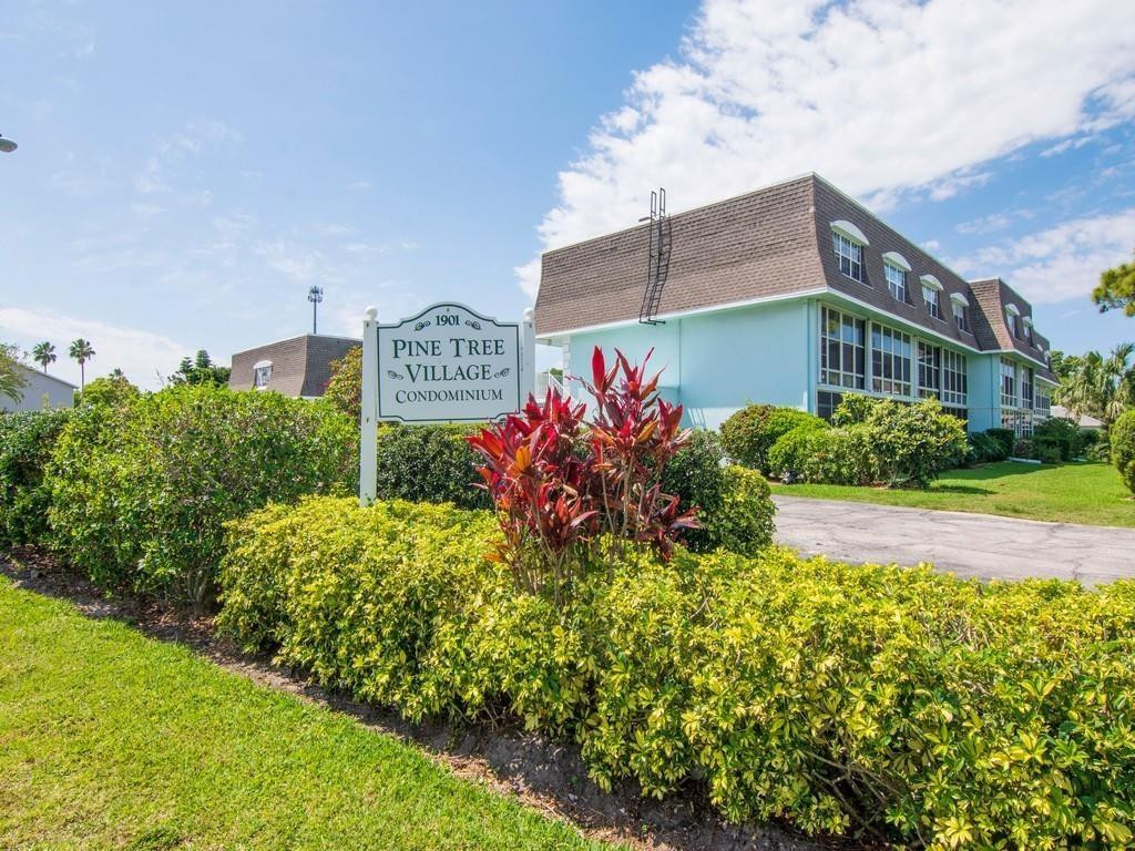 Foto de propiedad en 1901 Indian River Boulevard 104C, Vero Beach, FL 32960 Vero Beach con MLS# 