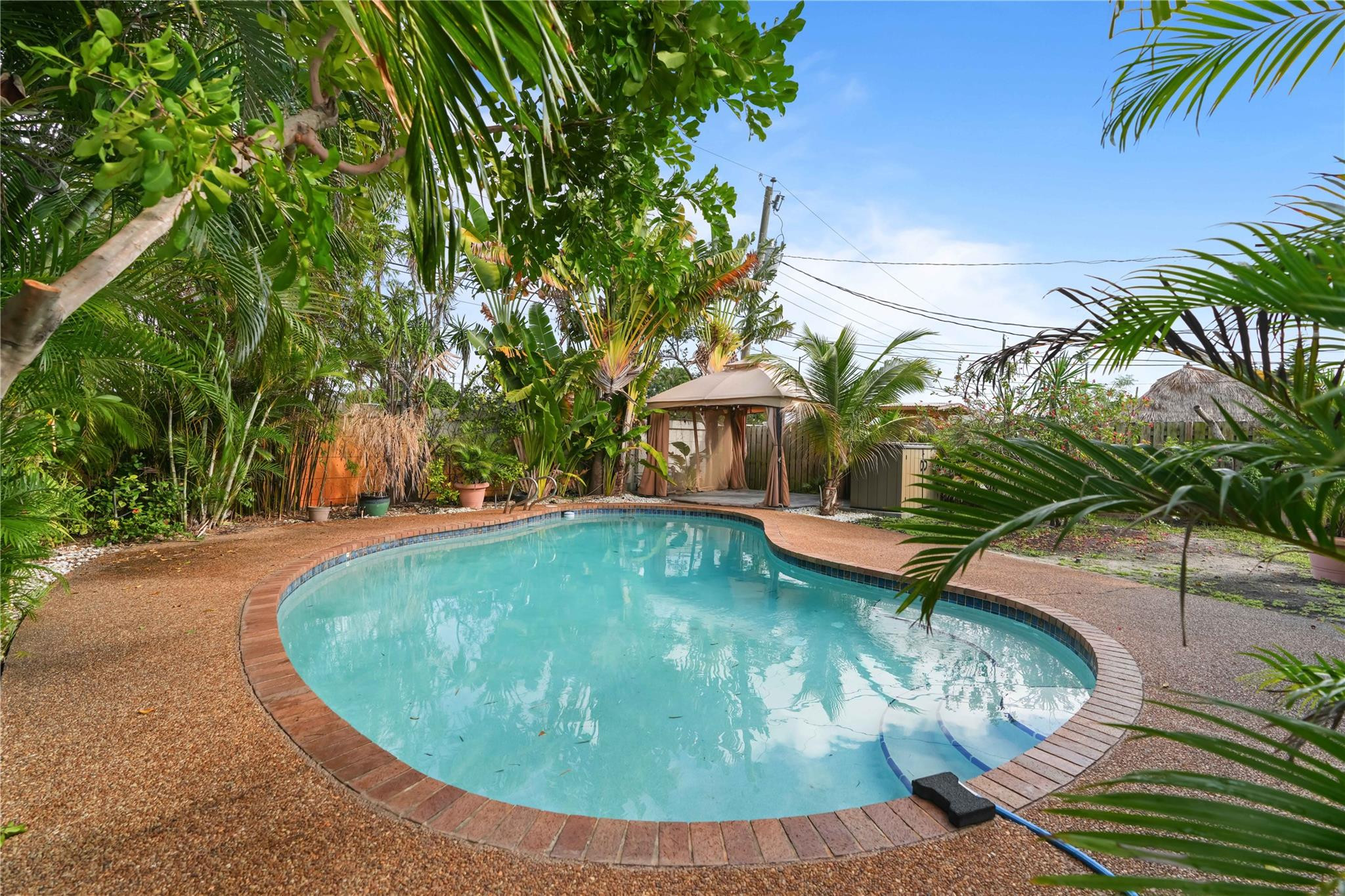 Foto de propiedad en 51 NE 49th Street, Fort Lauderdale, FL 33334 Fort Lauderdale con MLS# 