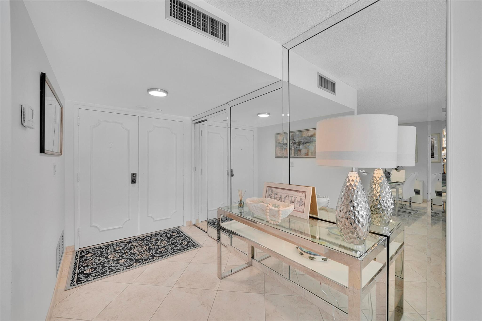 Foto de propiedad en 3410 Galt Ocean Drive 204n, Fort Lauderdale, FL 33308 Fort Lauderdale con MLS# 