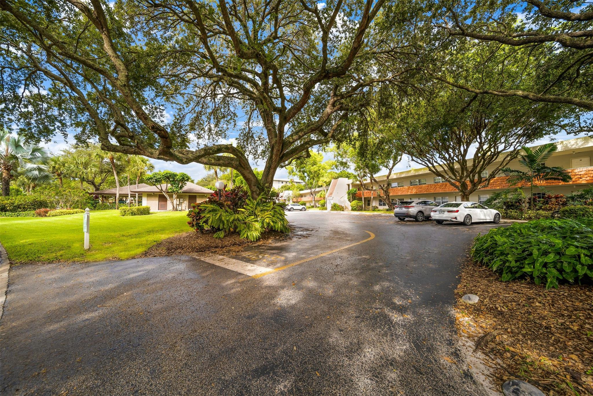 Foto de propiedad en 801 Cypress Boulevard 107c, Pompano Beach, FL 33069 Pompano Beach con MLS# 