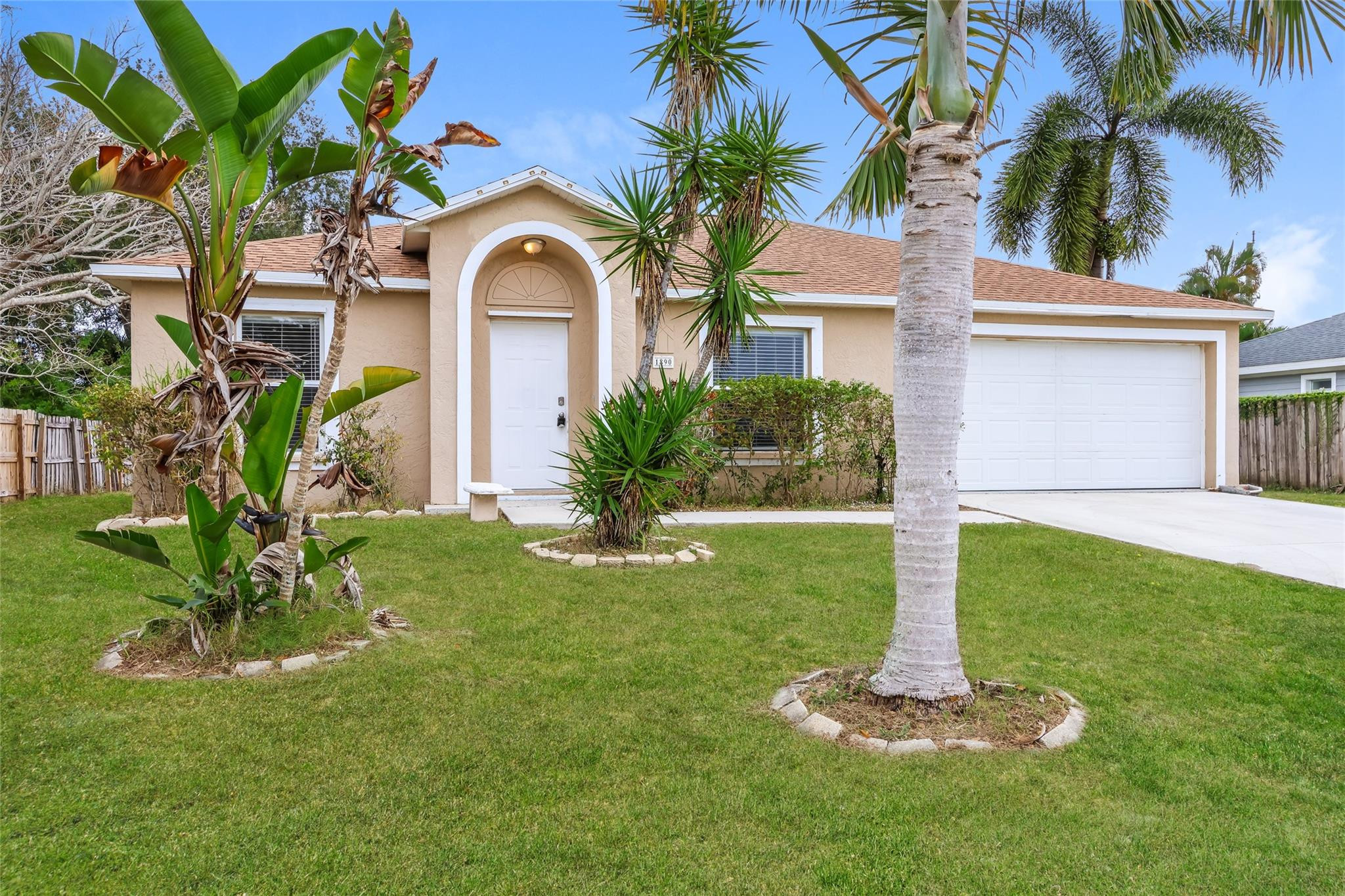 Foto de propiedad en 1890 4th Avenue, Vero Beach, FL 32962 Vero Beach con MLS# 