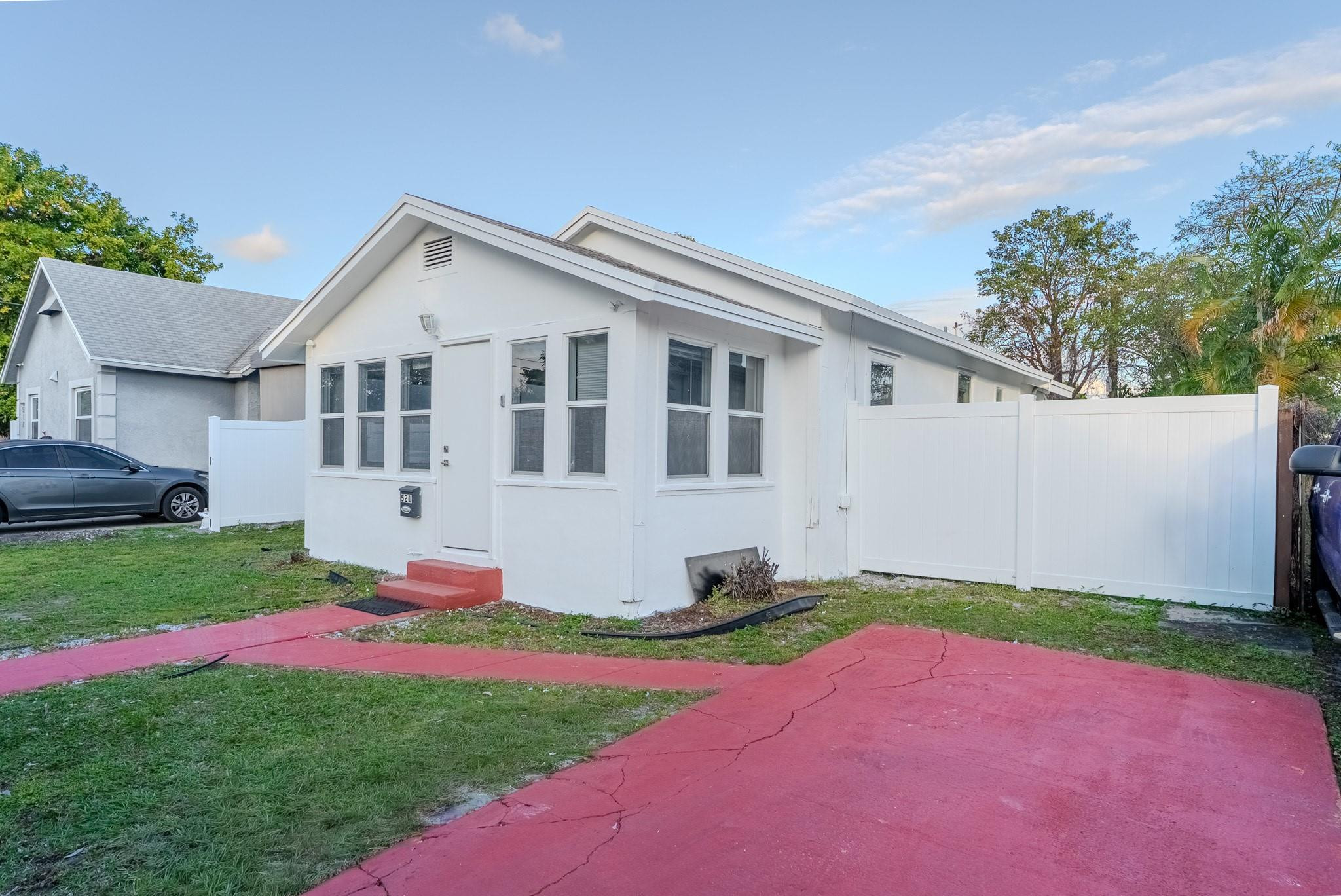 Foto de propiedad en 521 S 24th Avenue, Hollywood, FL 33020 Hollywood con MLS# 