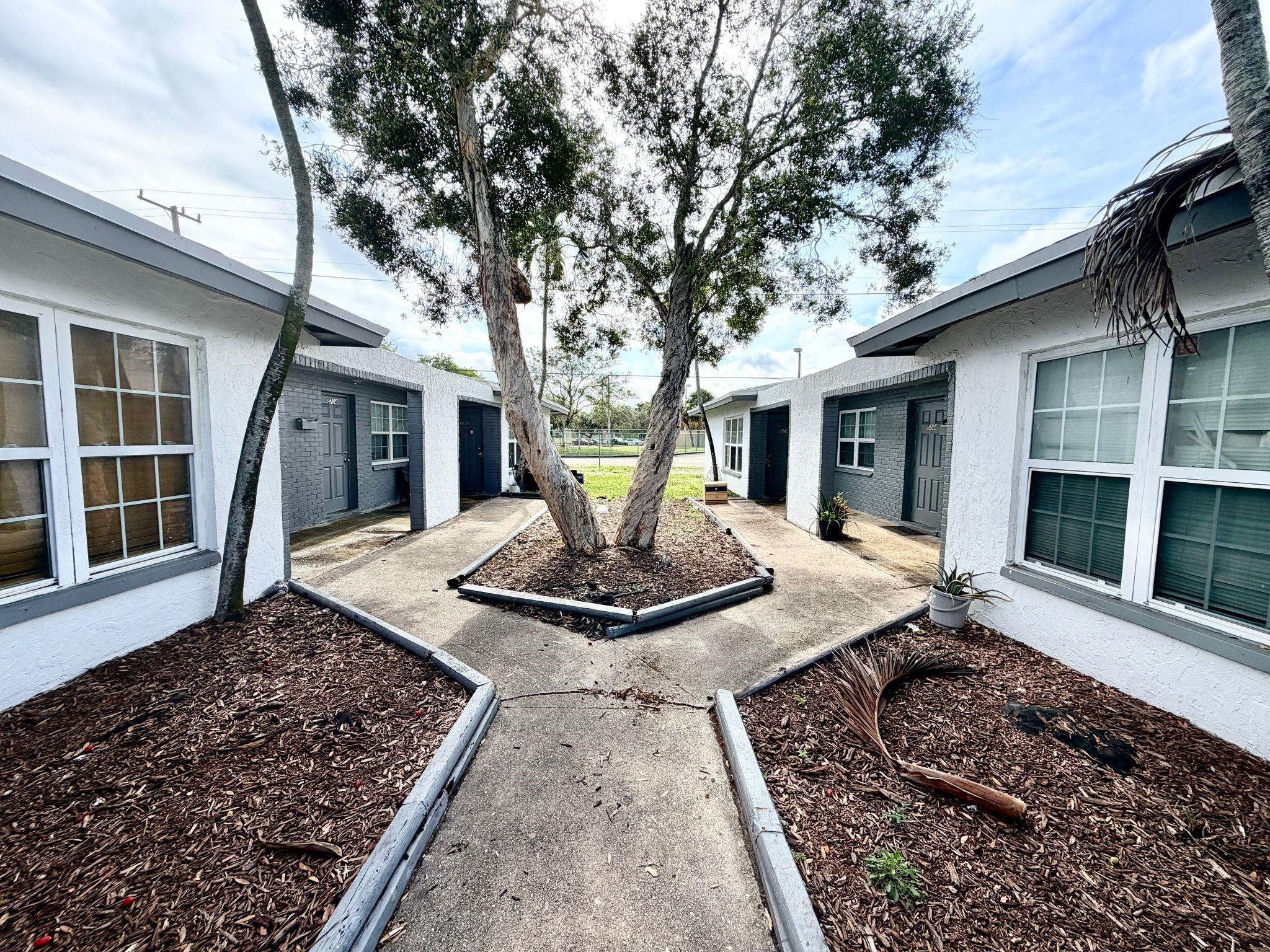 Alquilada 5730 NW 27th Court, Fort Lauderdale, FL 33313, Fort Lauderdale, FL 33313