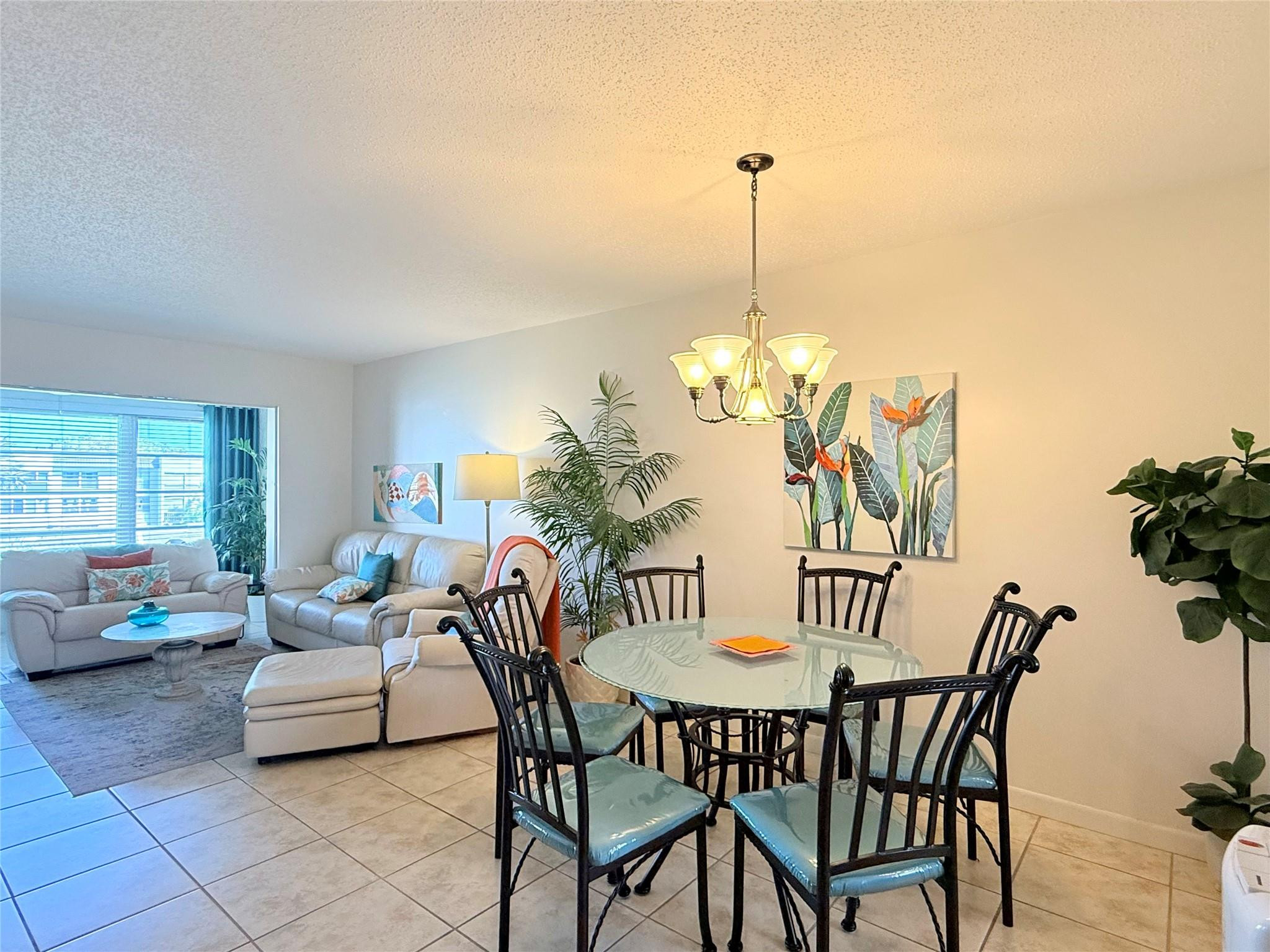 Foto de propiedad en 6650 Royal Palm Boulevard 311 C, Margate, FL 33063 Margate con MLS# 