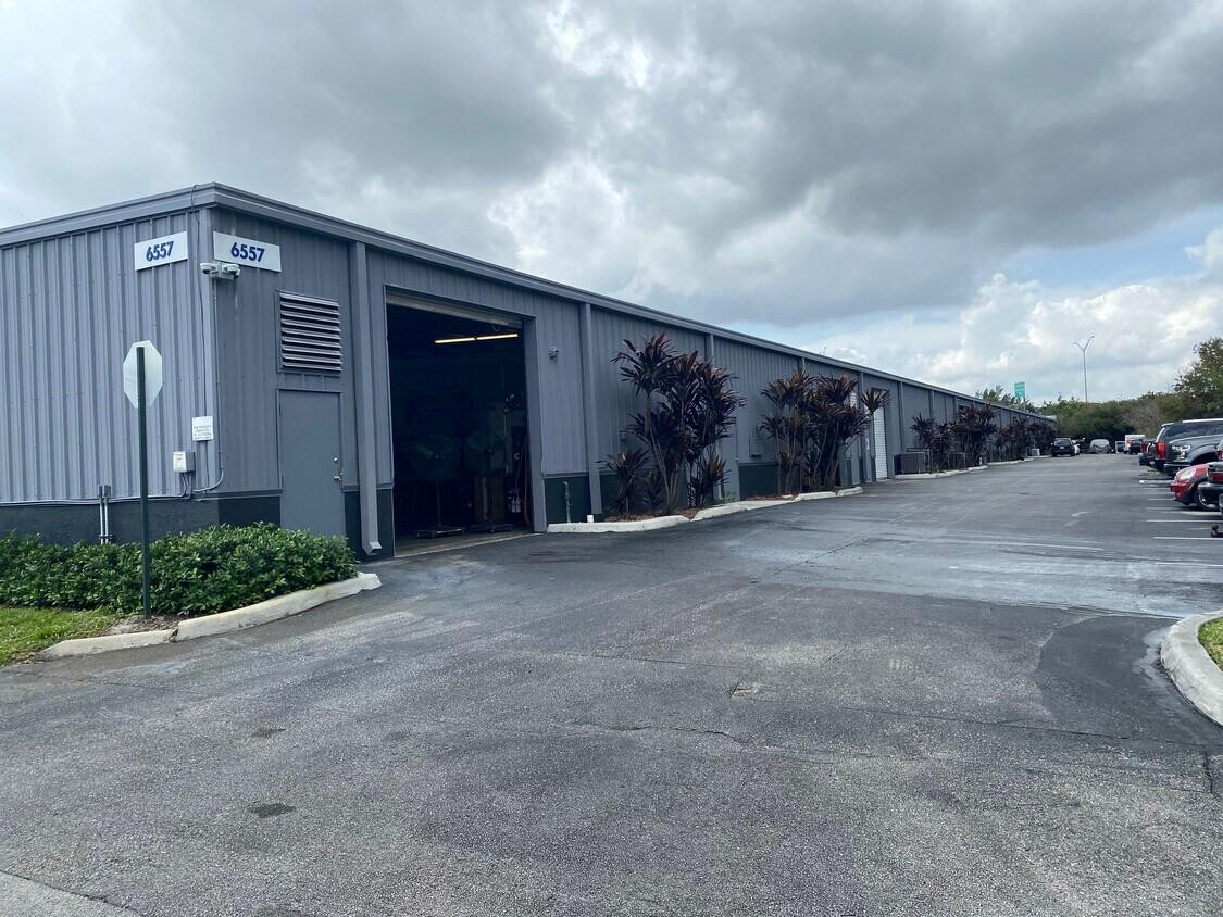 En Renta 6555 Garden Road, Riviera Beach, FL 33404, Riviera Beach, FL 33404