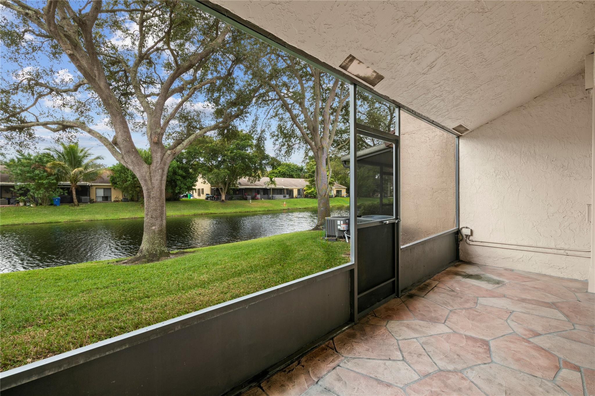 Alquilada 8354 NW 37th Street, Sunrise, FL 33351, Sunrise, FL 33351