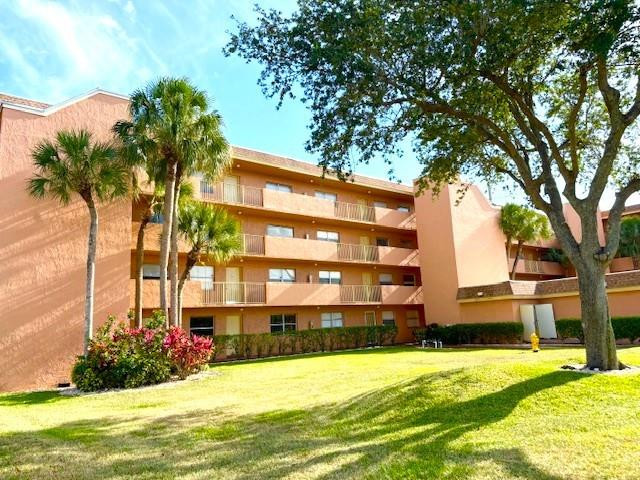 Alquilada 3110 N Pine Island Road 101, Sunrise, FL 33351, Sunrise, FL 33351